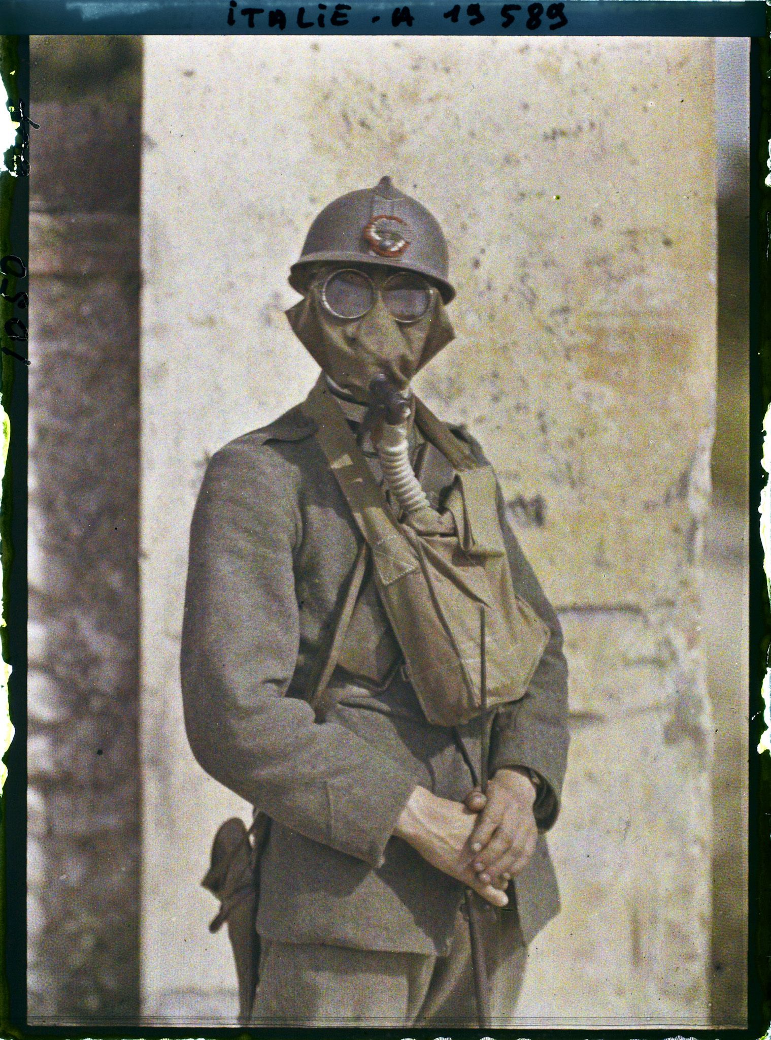 Image représentant Carabinier Italien avec son masque