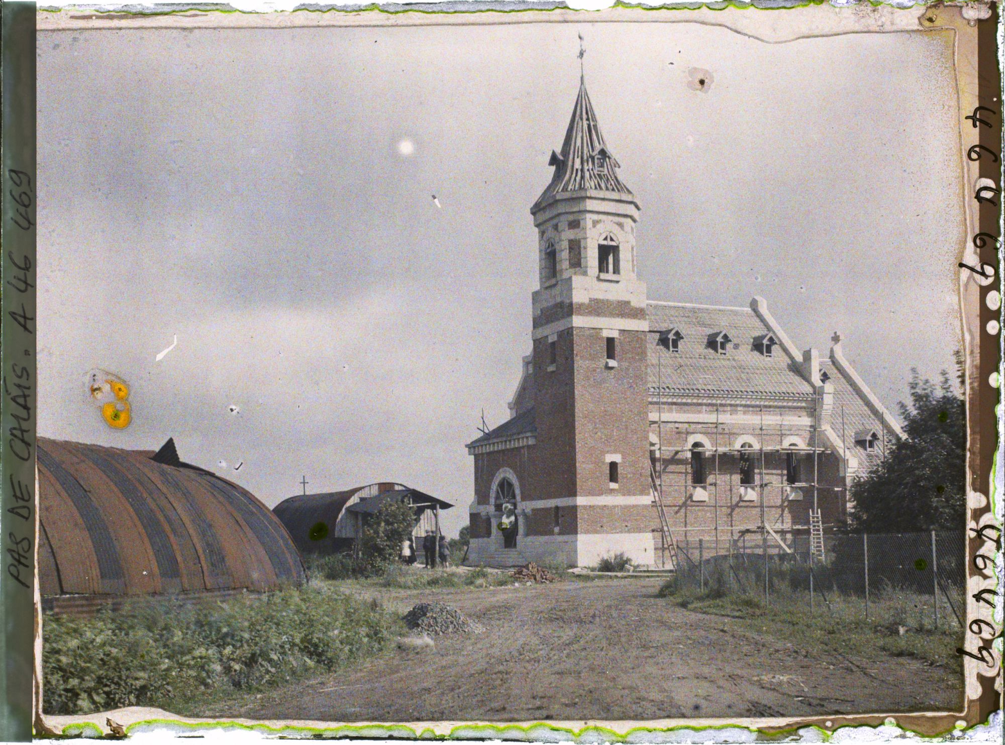 Image représentant France, Ecurie, Eglise en construction