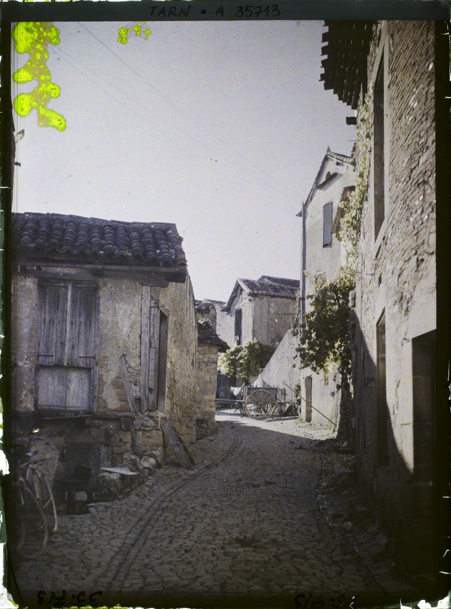 Image représentant Petite rue menant vers les remparts