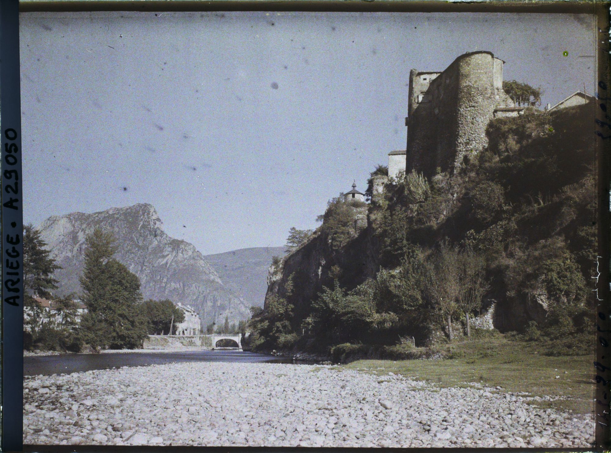 Image représentant L'Ariège, les vieux remparts et le Soudour