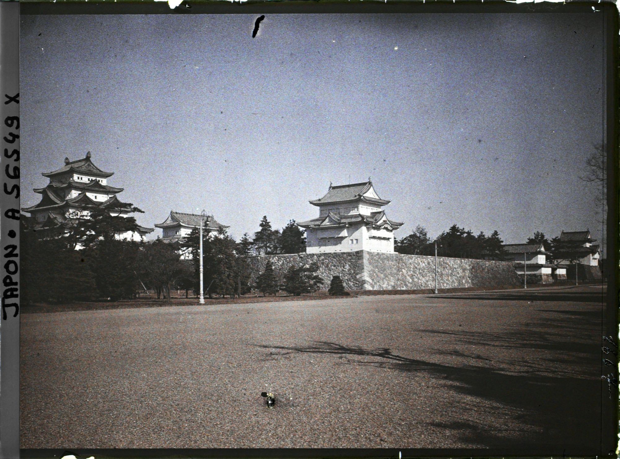 Image représentant Vue d'ensemble du château de Nagoya (Nagoya-jôshi) depuis le Nishi-no-maru