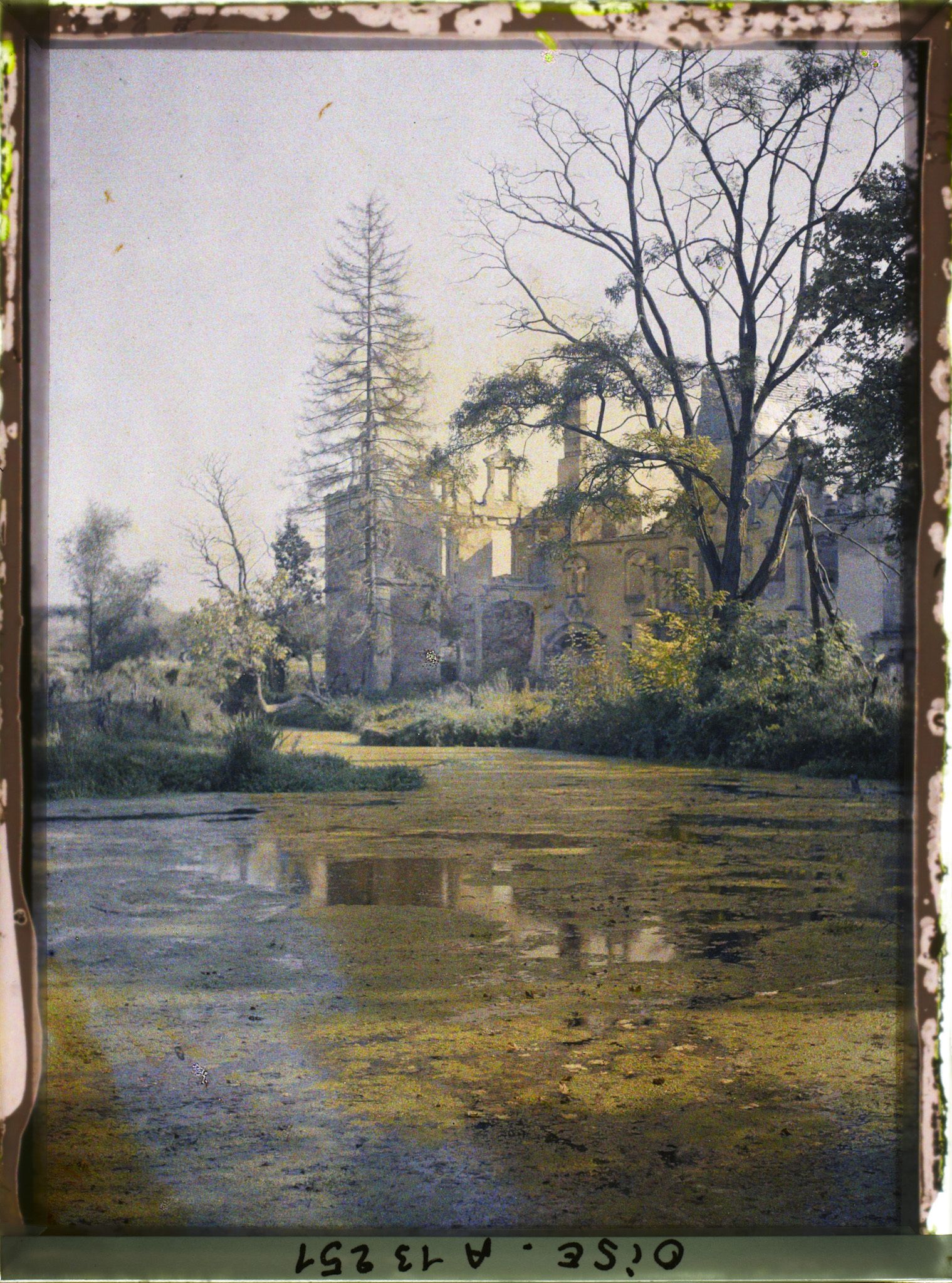 Image représentant France, Dives, L'Etang et le Château