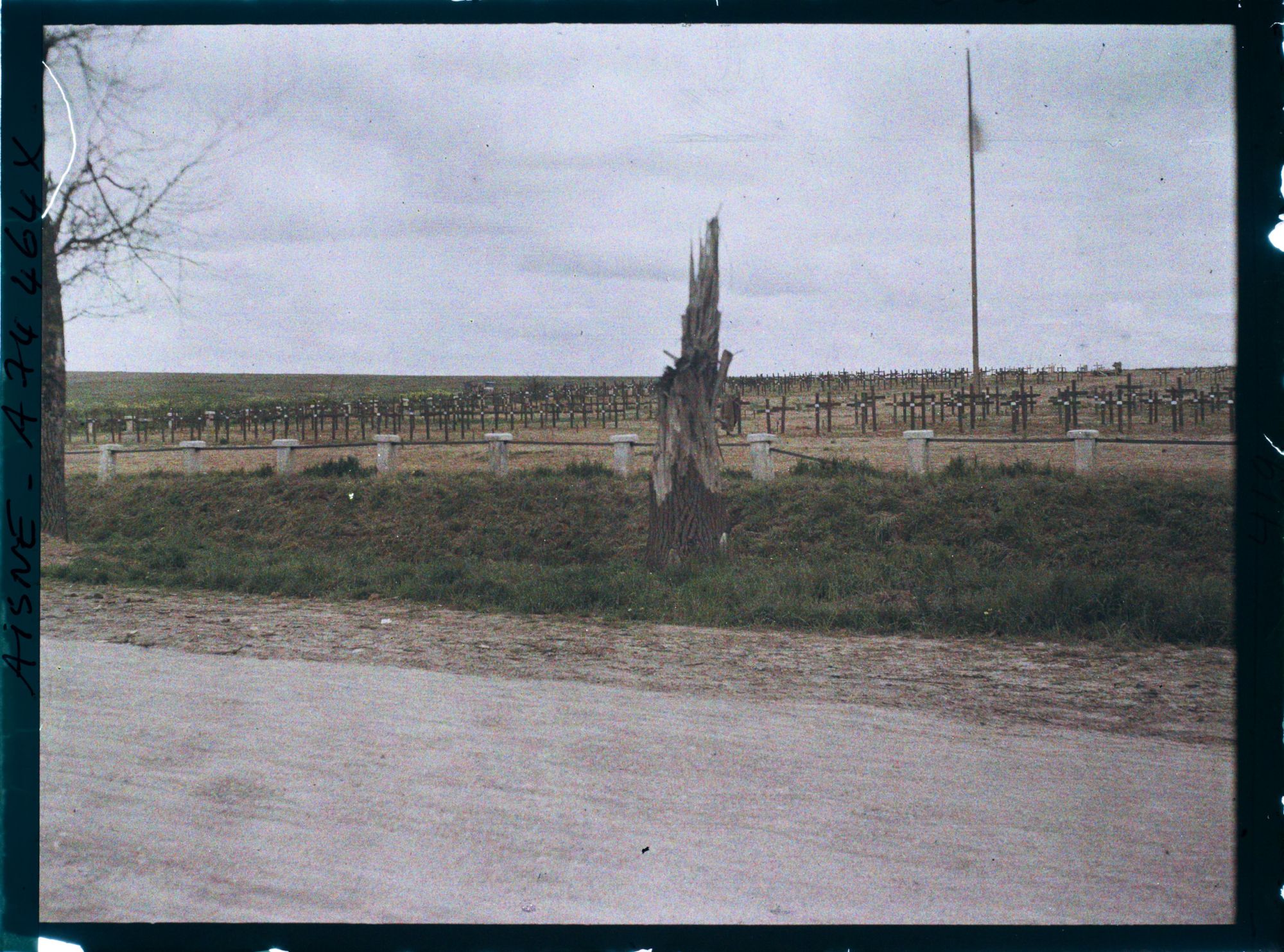 Image représentant Cimetière militaire en cours d'aménagement