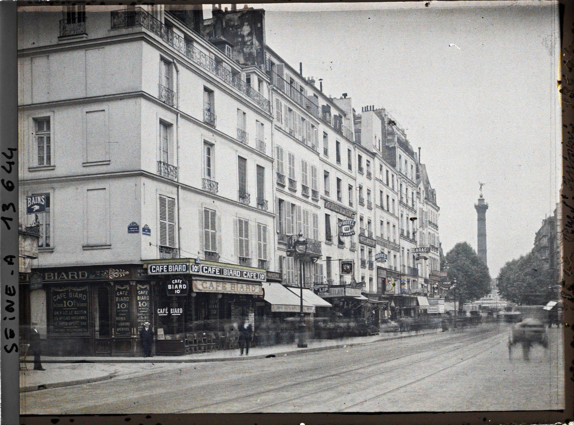 Image représentant La rue St-Antoine et l'impasse Guéménée