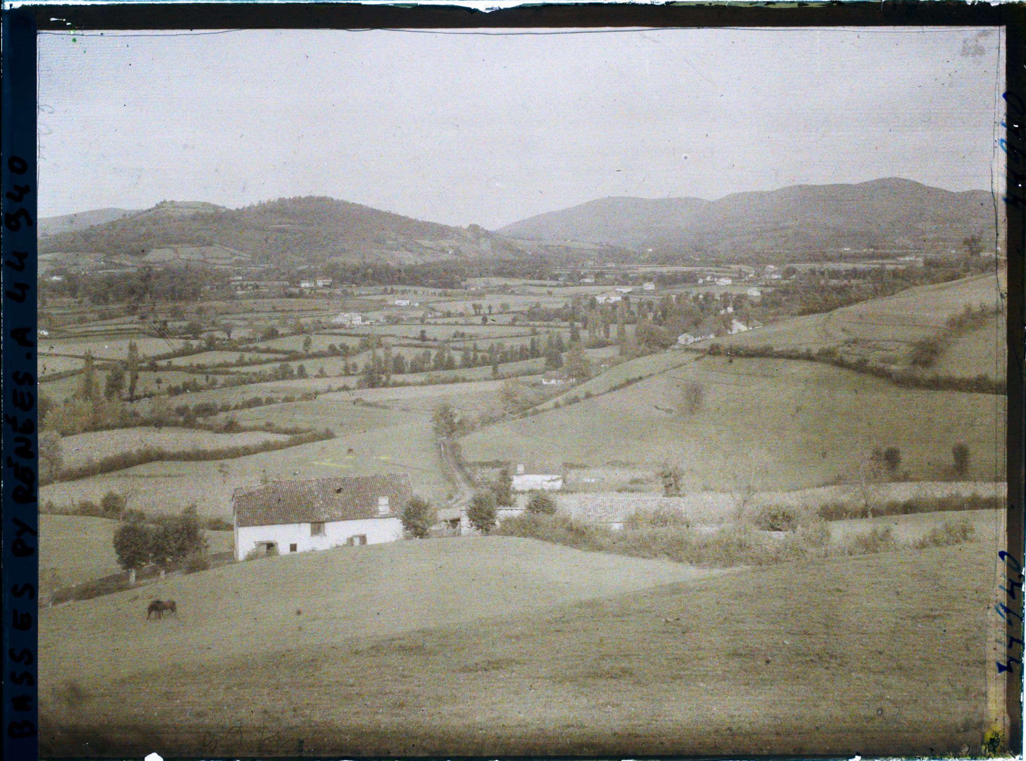 Image représentant France, St Jean Pied de Port, Panorama pris des hauteurs de la Citadelle