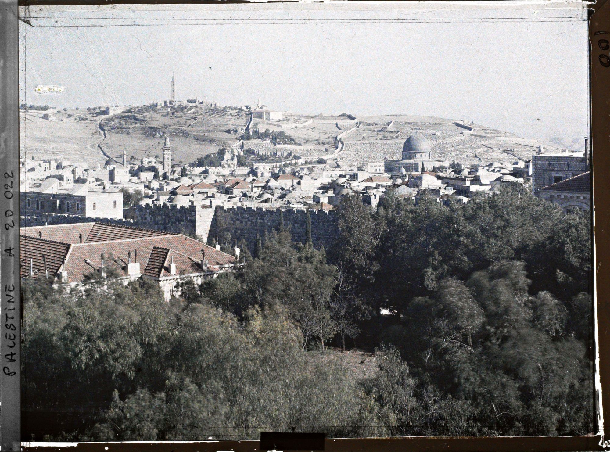 Image représentant Vue de la vieille ville prise de l'ouest en direction du Mont des Oliviers