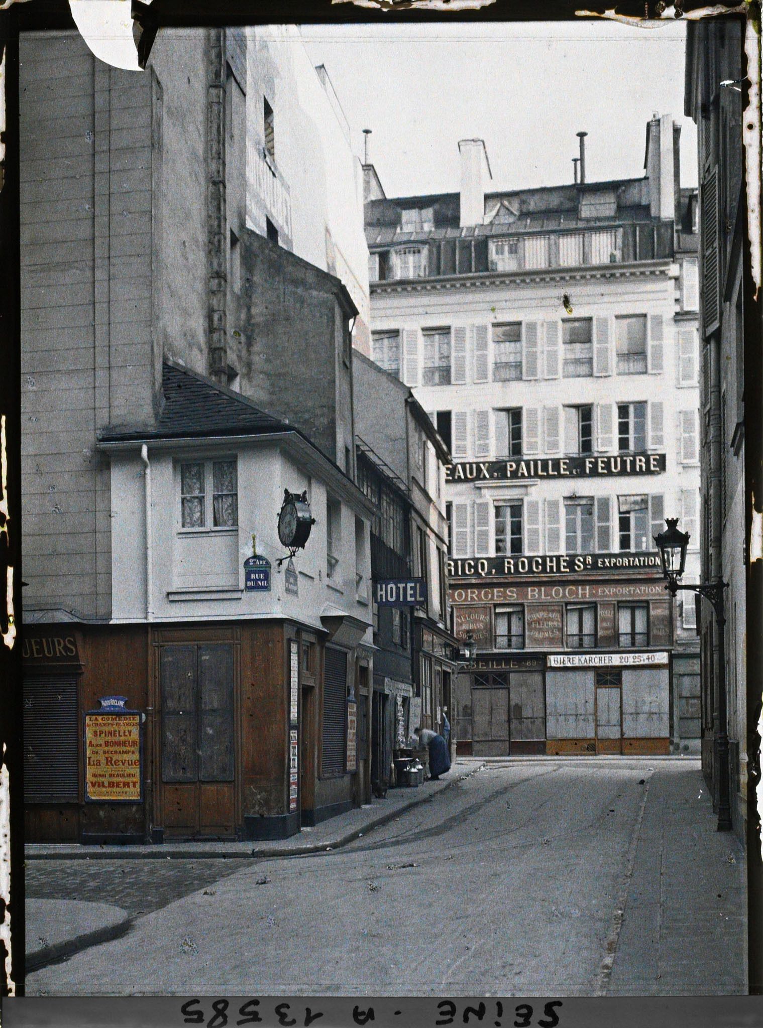 Image représentant La rue du Nil et la rue d'Aboukir vues de la rue de Damiette