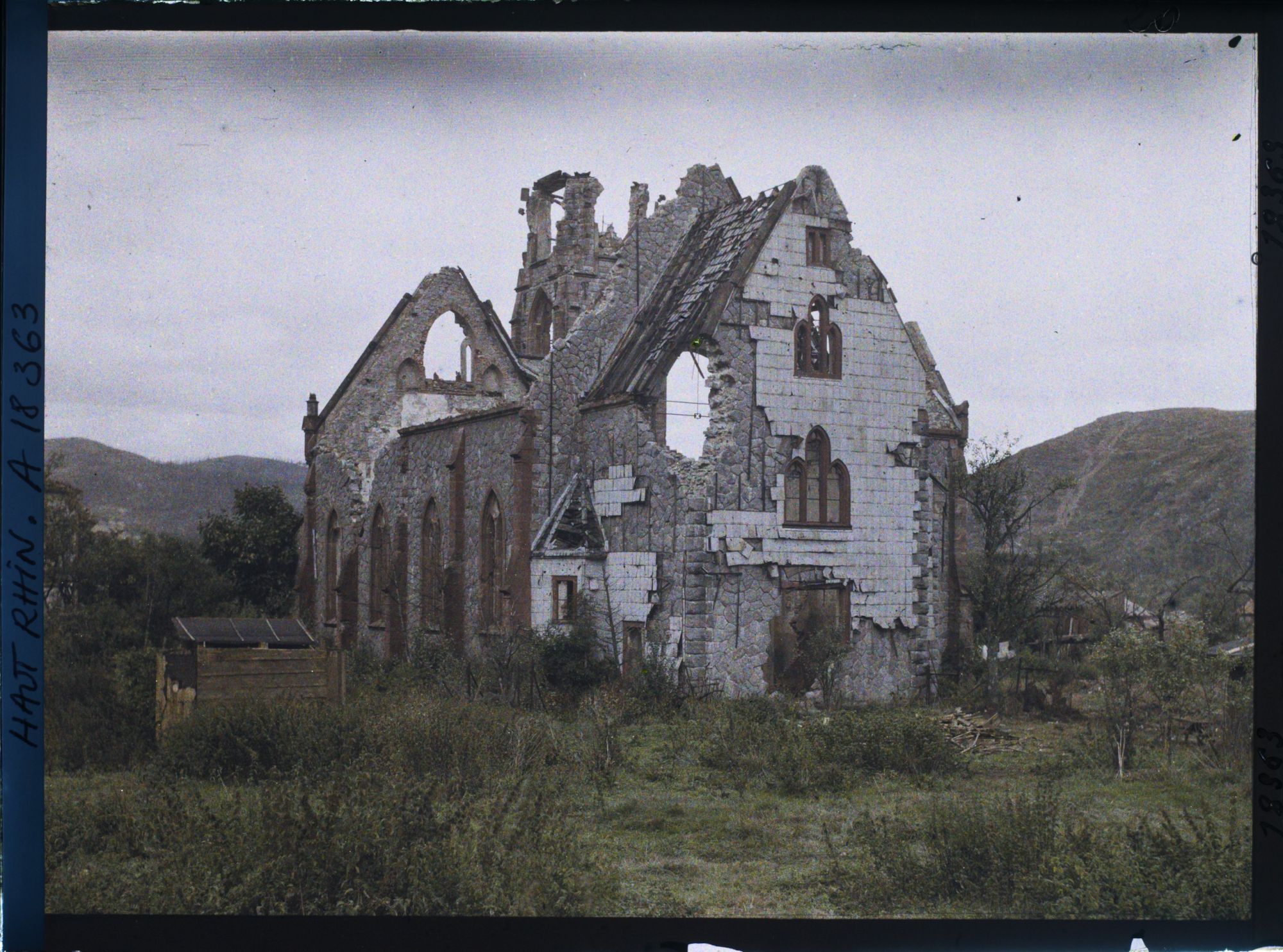 Image représentant France, Metzeral, L'Eglise de Metzeral, coté de l'abside