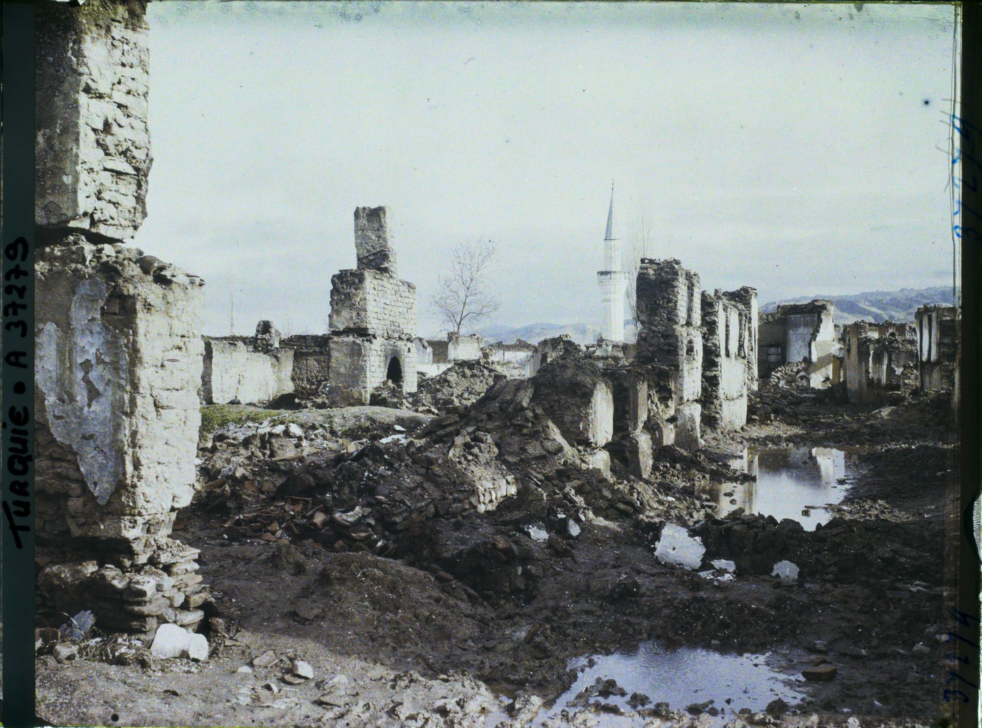Image représentant Turquie, Cassaba, Ruines vers Tarlit Djami