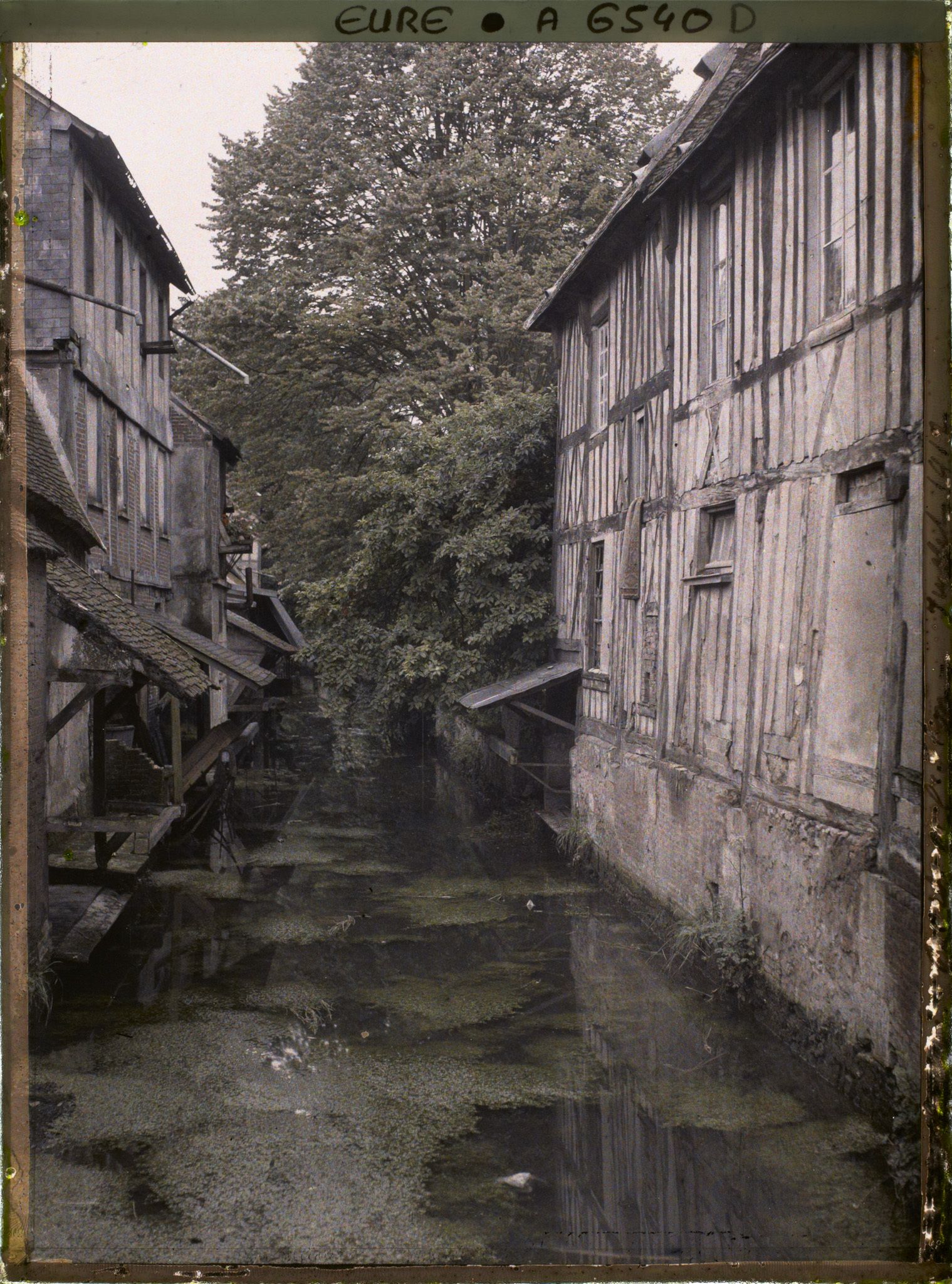 Image représentant Maisons à colombages sur les bords de l'Iton