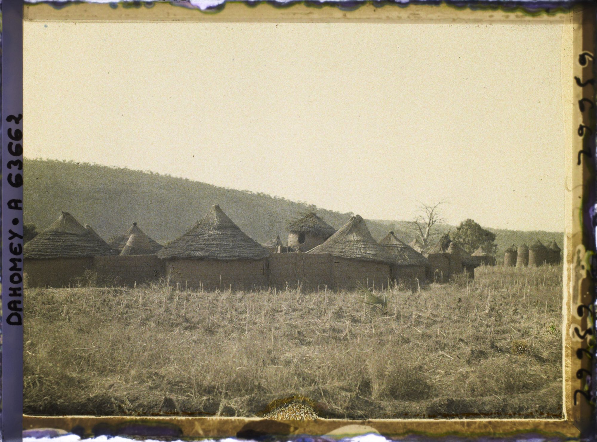 Image représentant Un tata (case) en pays somba