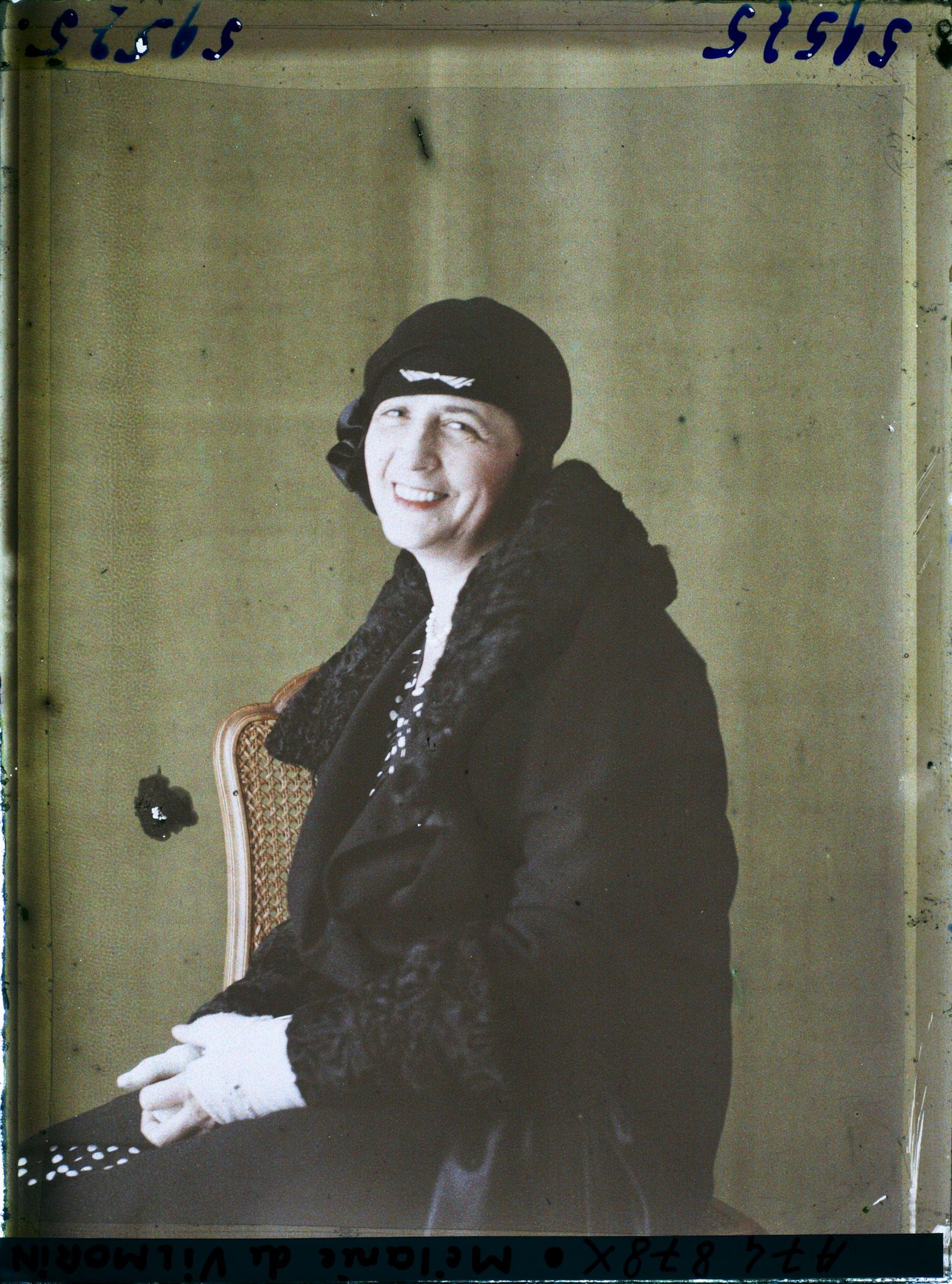 Image représentant https://musee-albert-kahn.s-museum.fr/home/NWQ2OTAwYzNmYjZlZTk1ZWQwODJmMjY4L2dlbmVyaWMtbm90aWNlLXRhYi9hdXRob3JpdHkvNjE3YTc5ZjVjZjhiODk2OGIzMzM3ZDIx/5d6900c3fb6ee95ed082f268/generic-notice-tab/authority/617a79ebcf8b8968b33379e1 Madame Mélanie de Vilmorin