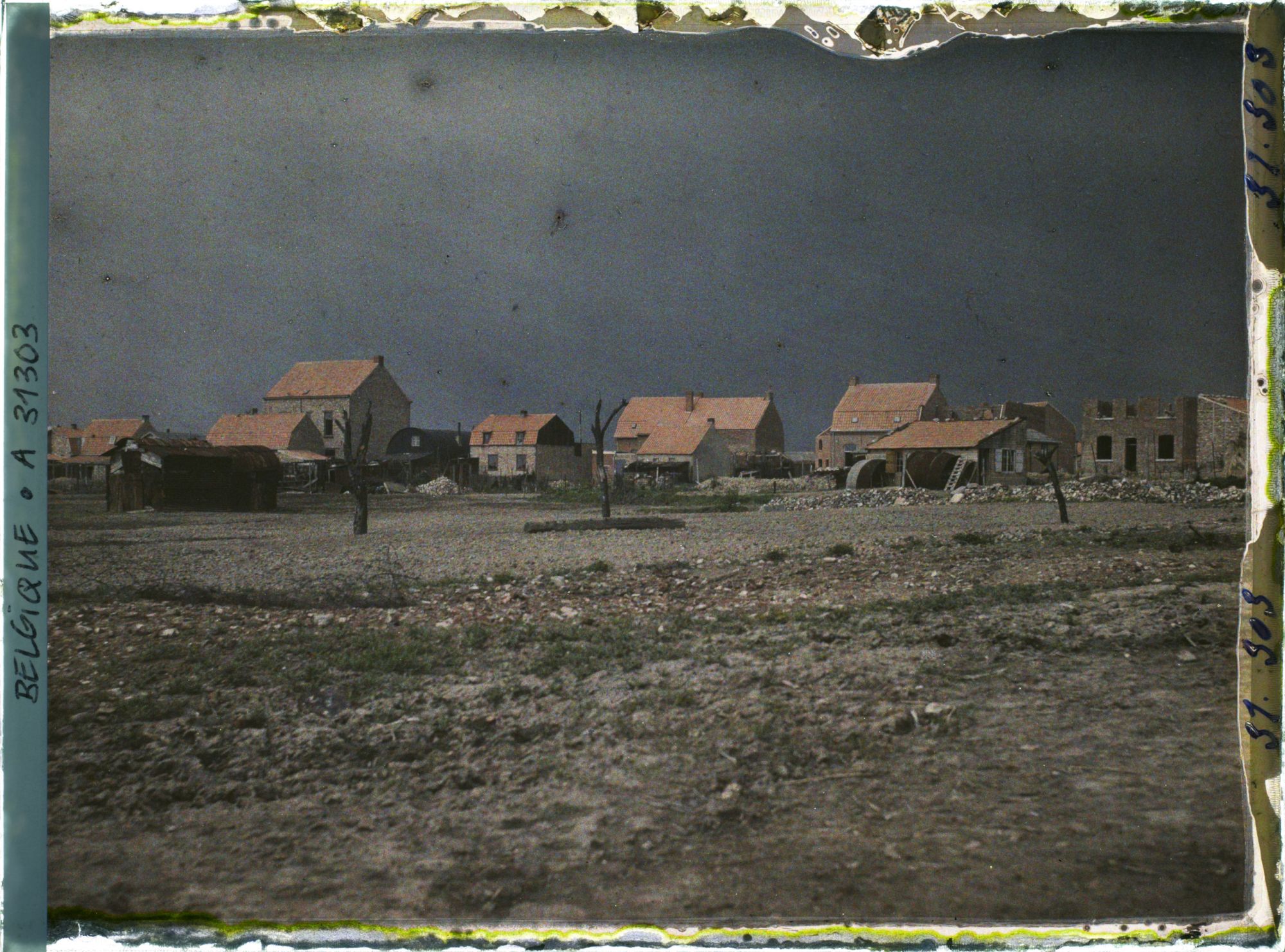 Image représentant Belgique, Messines, Un orage sur Messines