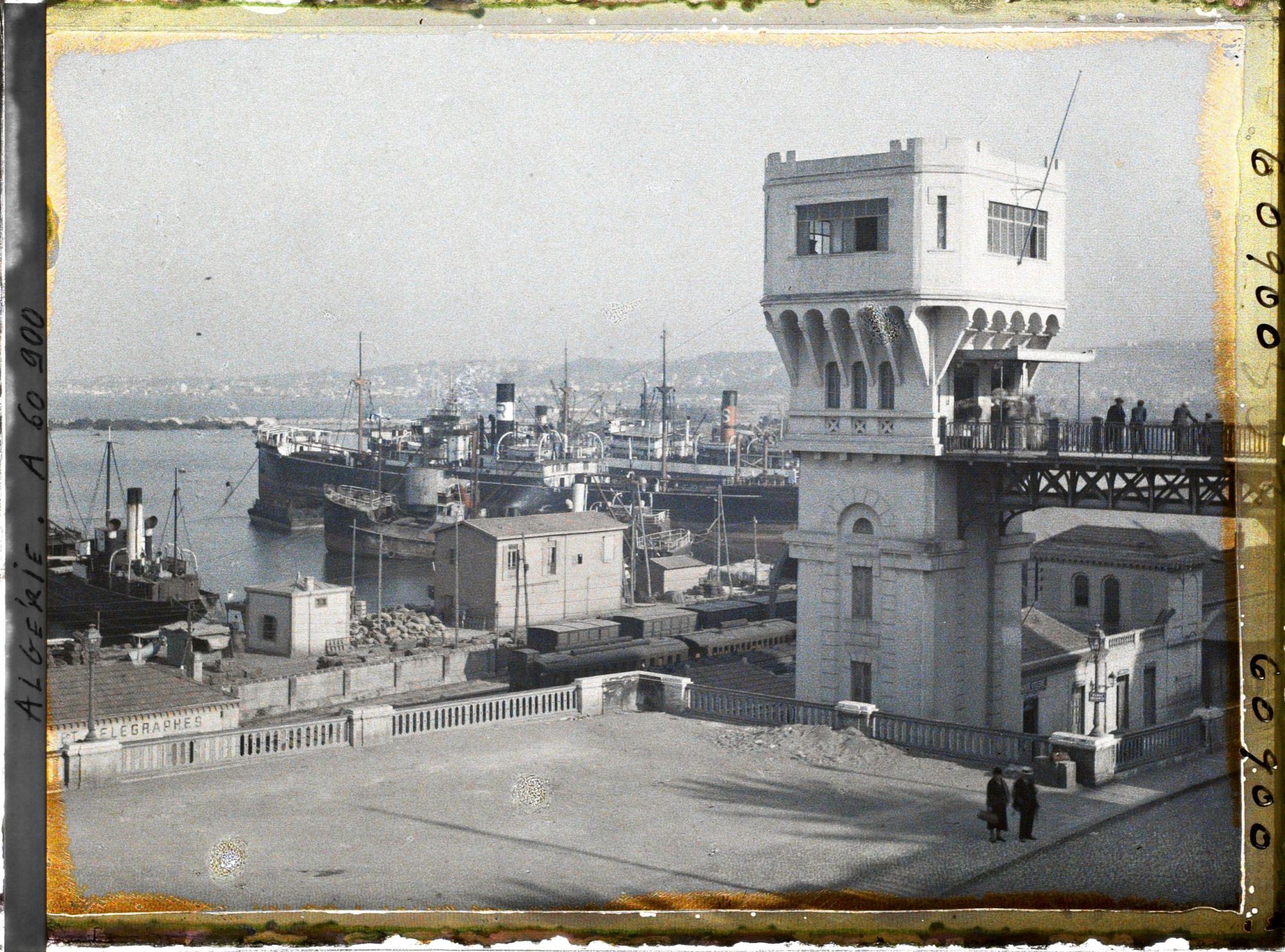 Image représentant Le port et les grands ascenseurs