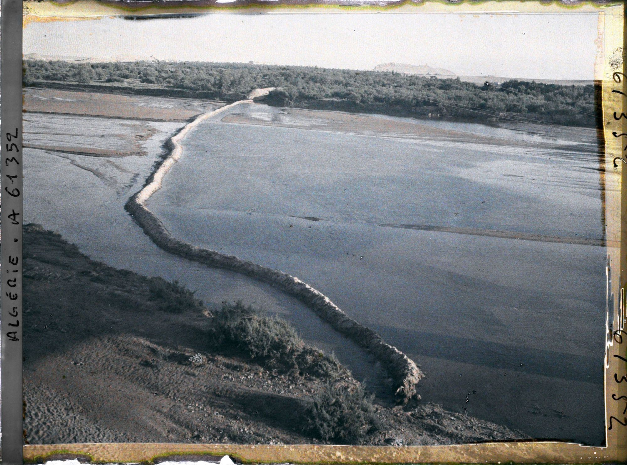 Image représentant Barrage sur l'Oued Mzi