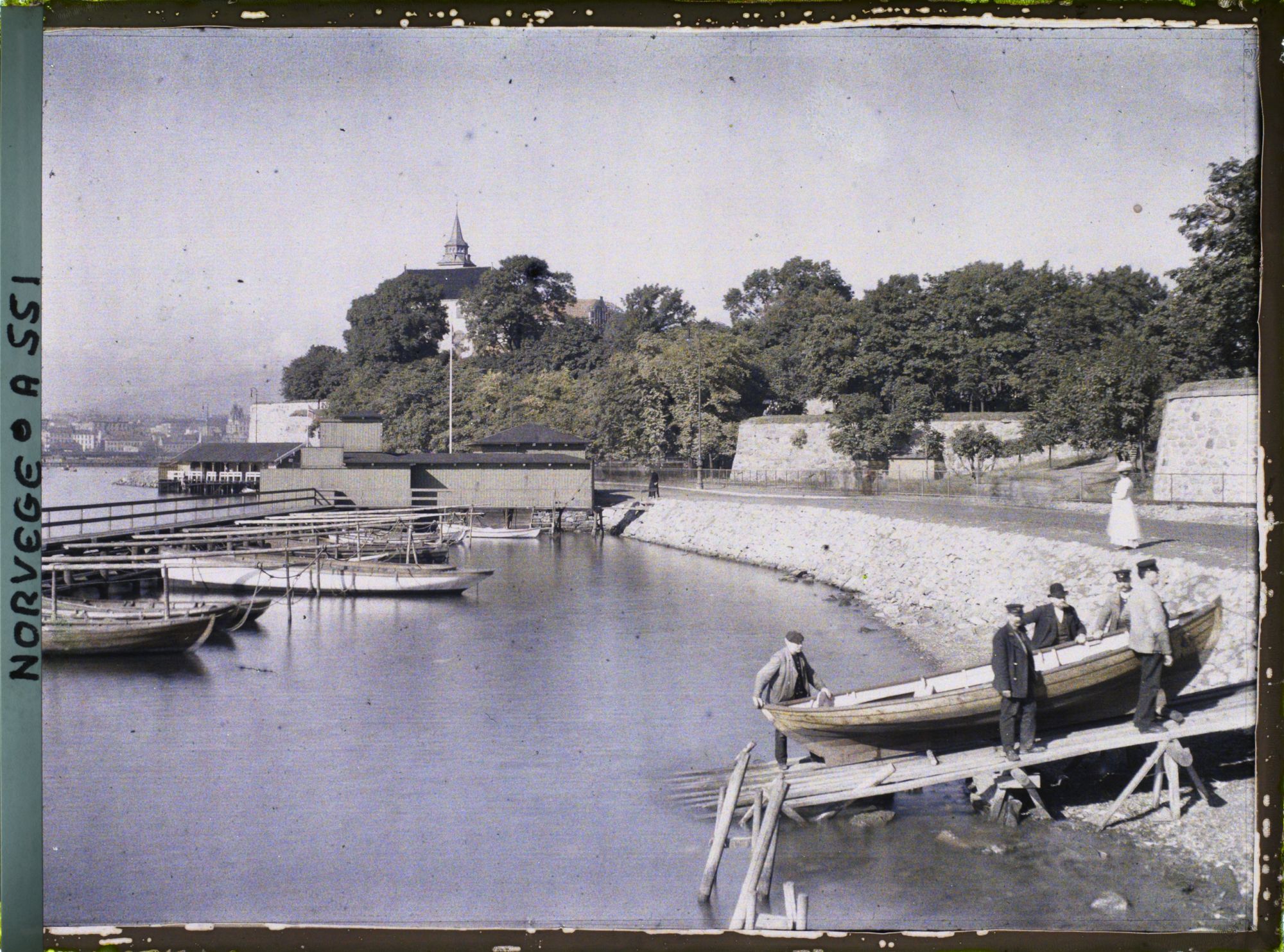 Image représentant La promenade Akershusstranda aux abords de la forteresse Akershus
