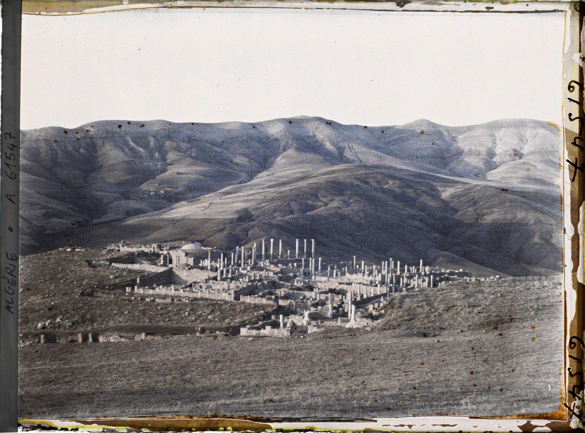 Image représentant Vue générale du quartier chrétien de la cité antique Cuicul