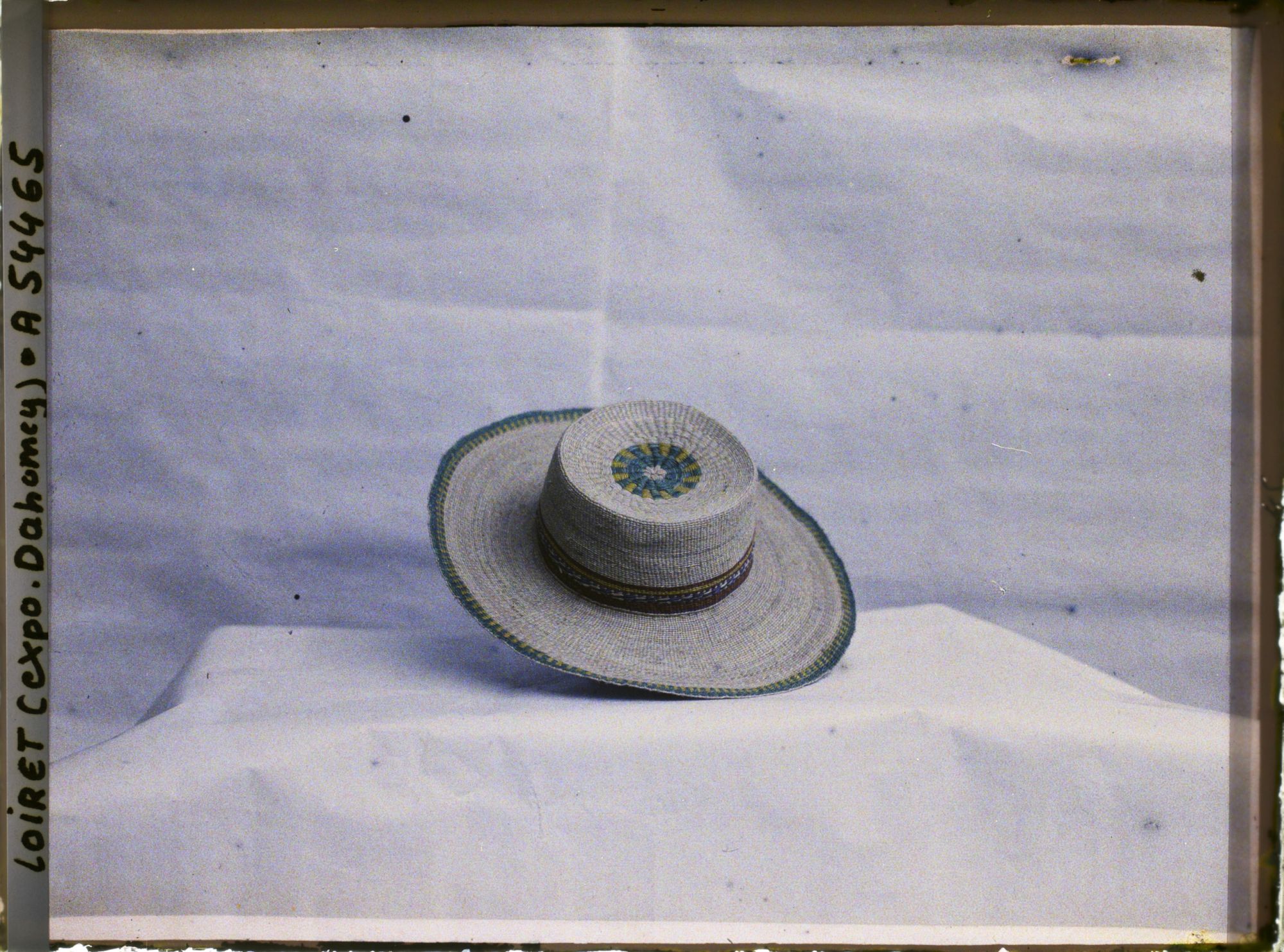 Image représentant Exposition d'art africain, chapeau de paille