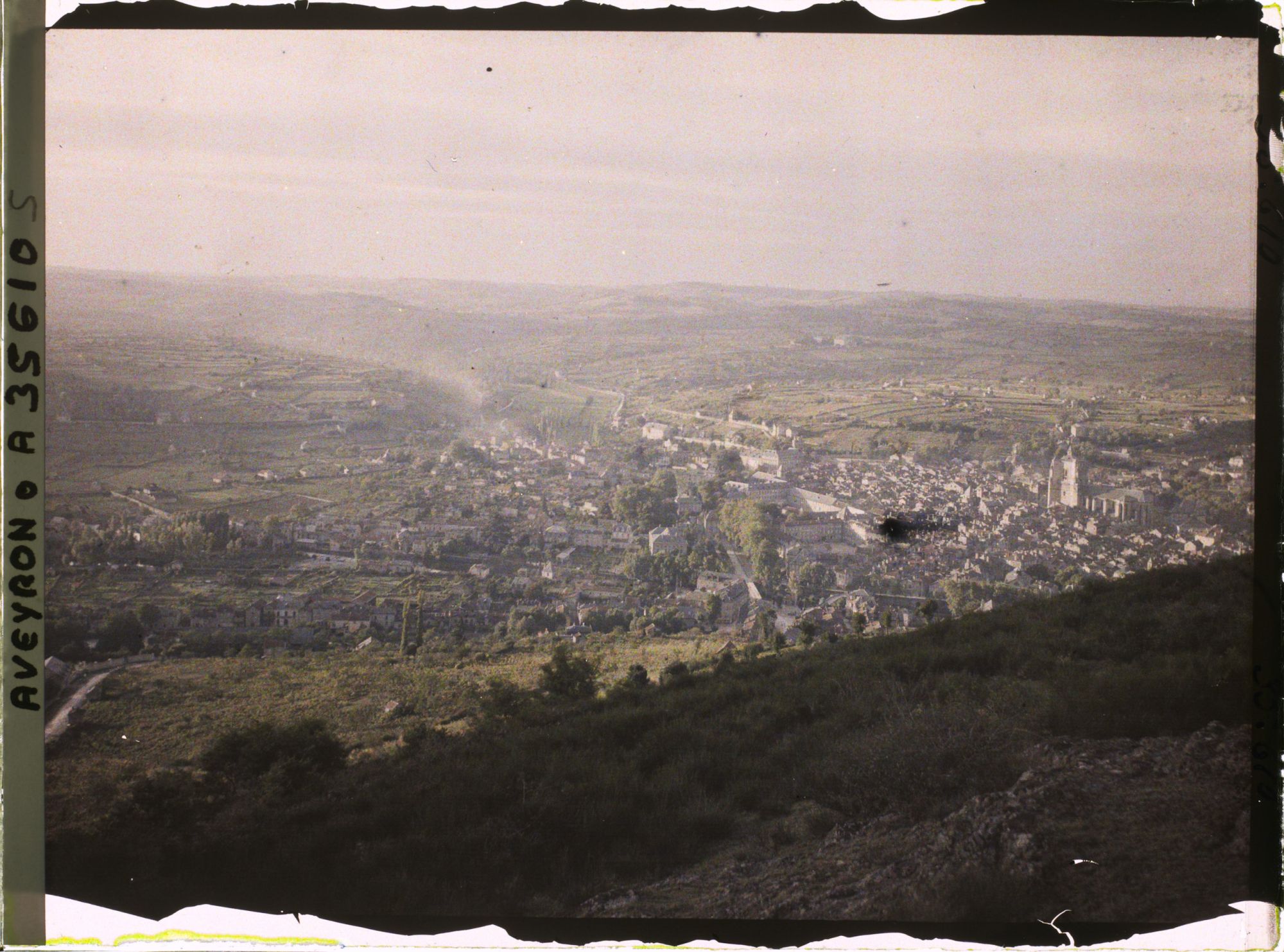 Image représentant Vue de la ville prise des hauteurs de la route de Rieupeyroux