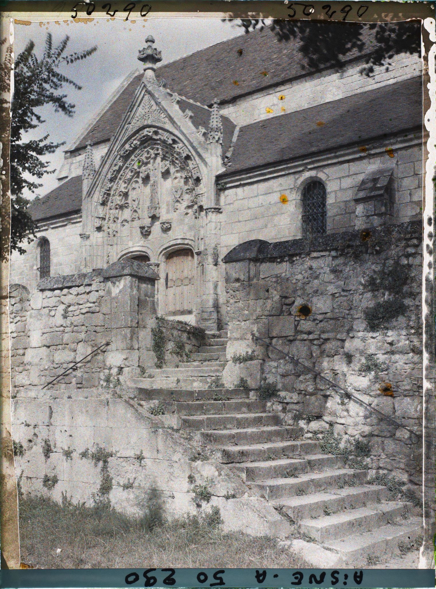 Image représentant France, Missy s/ Aisne, Portail sud de l'Eglise