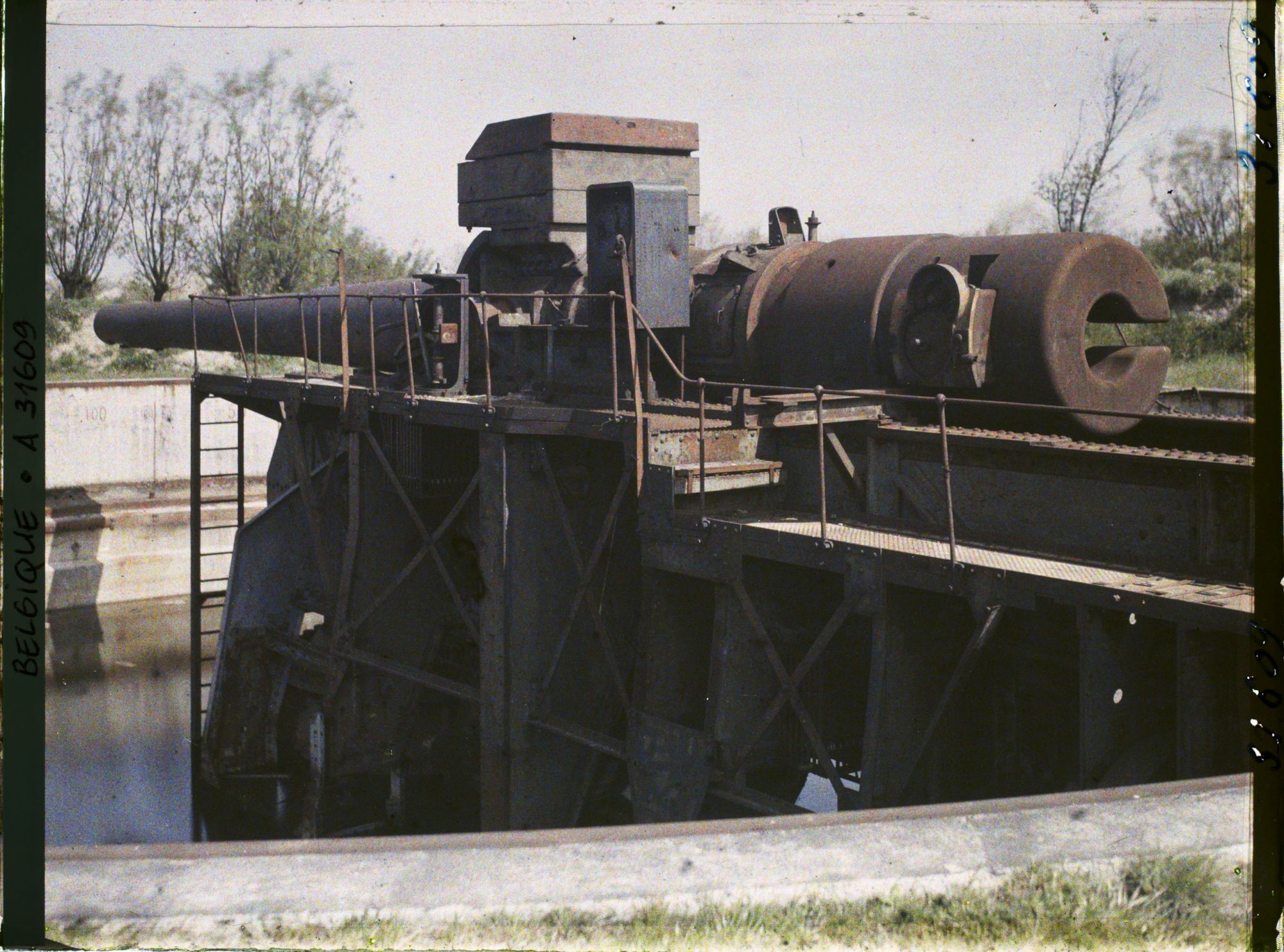 Image représentant Belgique, Ostende, Batterie Deutschland, Ensemble d'une pièce