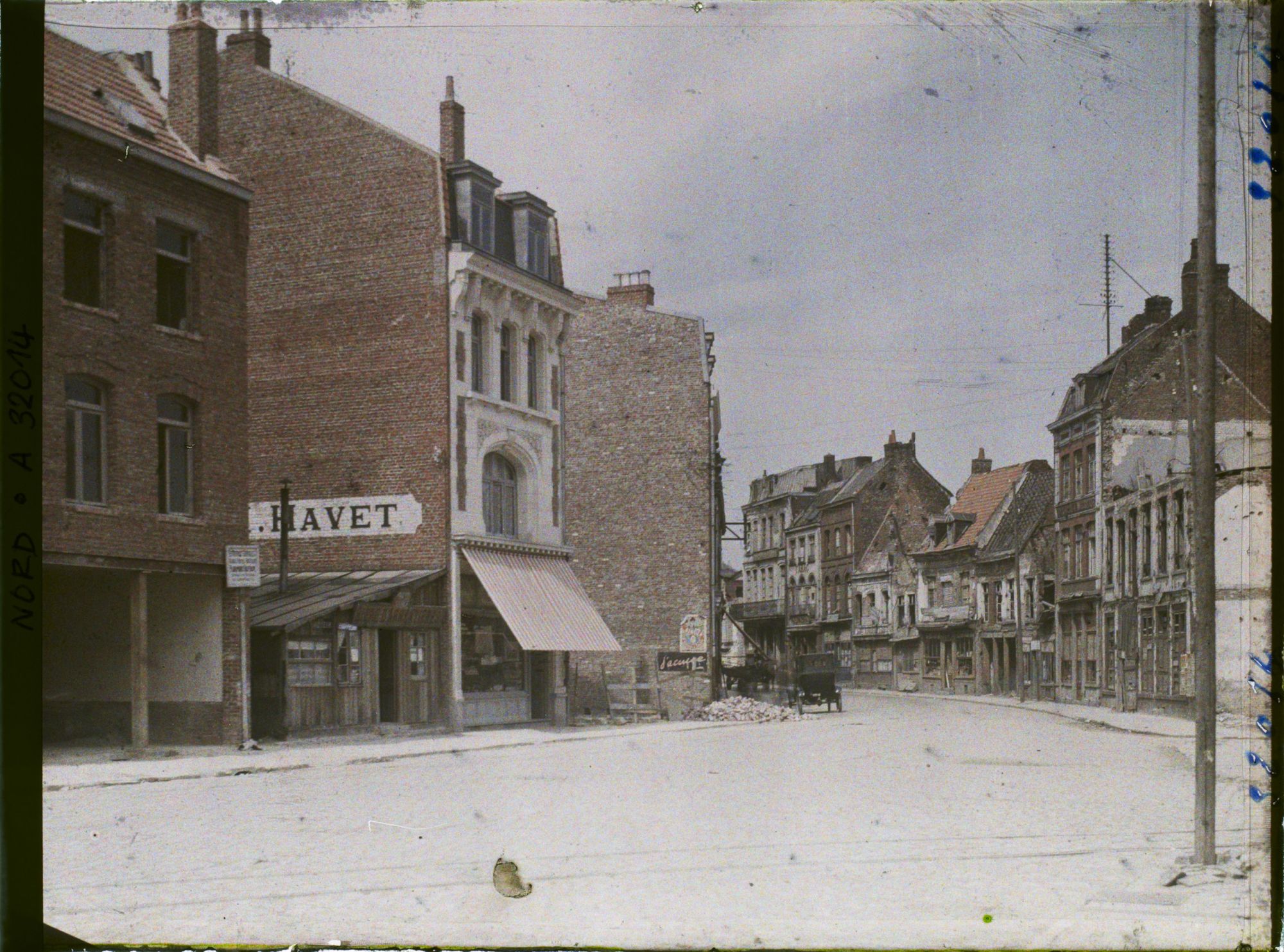 Image représentant France, Armentières, Rue du Faubourg de Lille, maison reconstruites