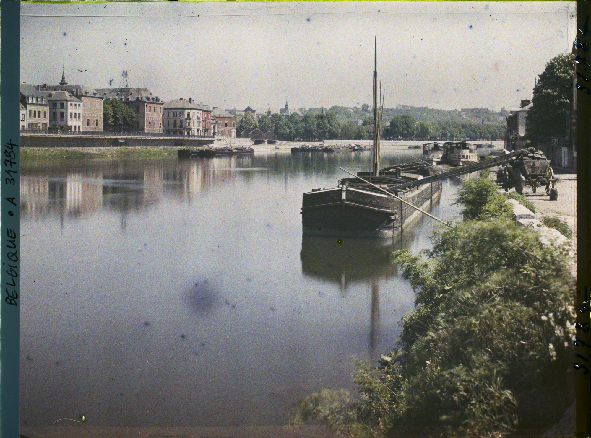 Image représentant Belgique, Namur, Paysage sur la Meuse vers la Sambre
