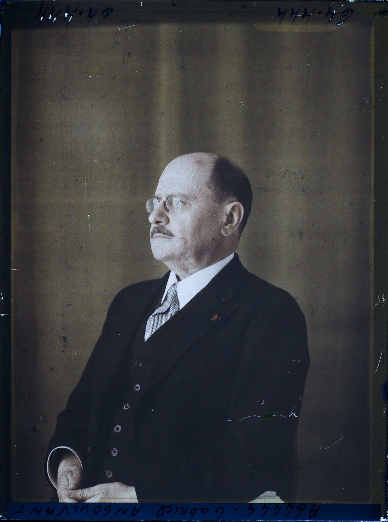 Image représentant https://musee-albert-kahn.s-museum.fr/home/NWQ2OTAwYzNmYjZlZTk1ZWQwODJmMjY4L2dlbmVyaWMtbm90aWNlLXRhYi9hdXRob3JpdHkvNjE3YTc5ZjVjZjhiODk2OGIzMzM3ZDIx/5d6900c3fb6ee95ed082f268/generic-notice-tab/authority/617a79ebcf8b8968b333673b Monsieur Gabriel Angoulvant