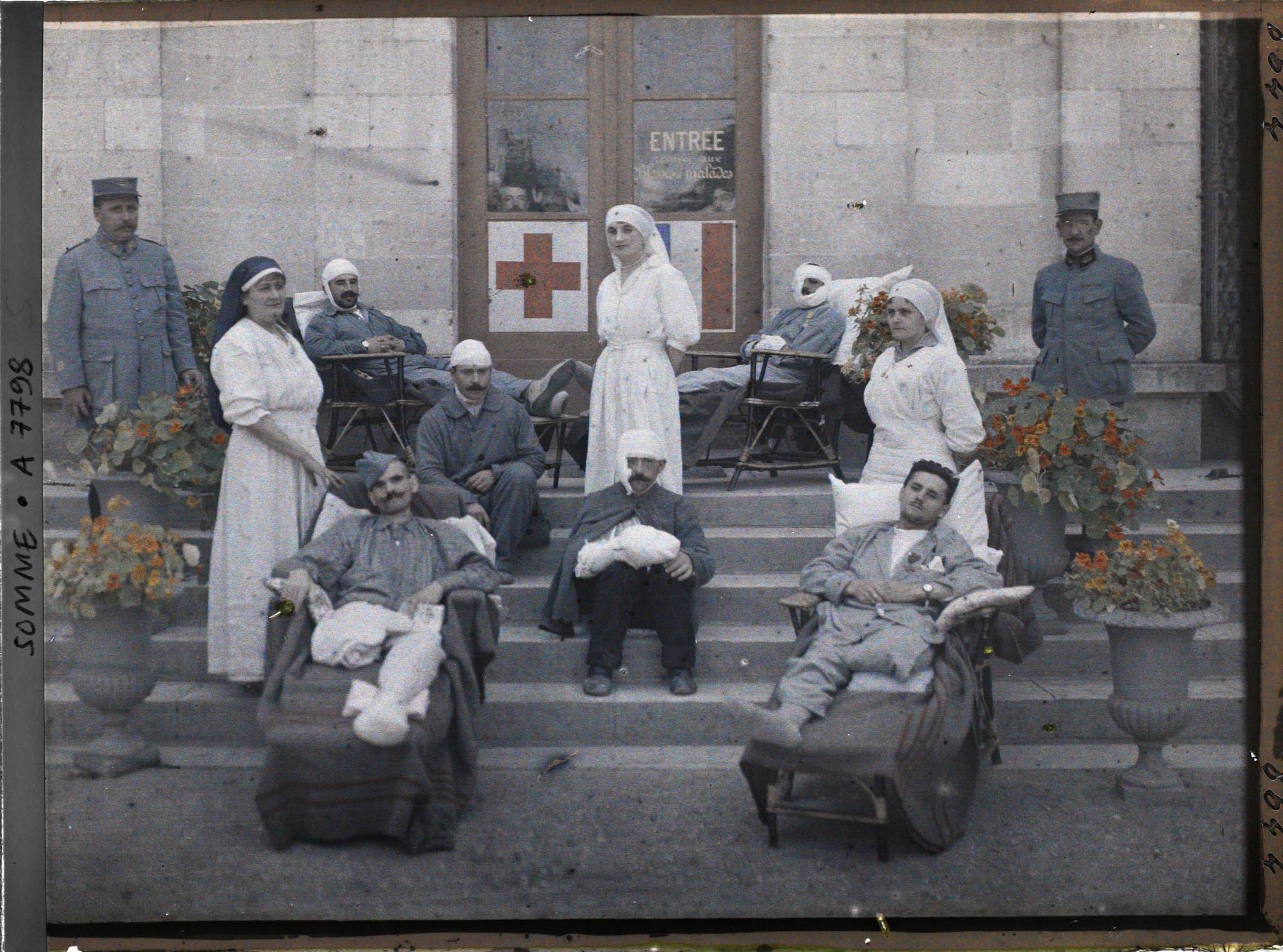 Image représentant Hôpital de Moreuil : grands blessés, docteur et infirmières