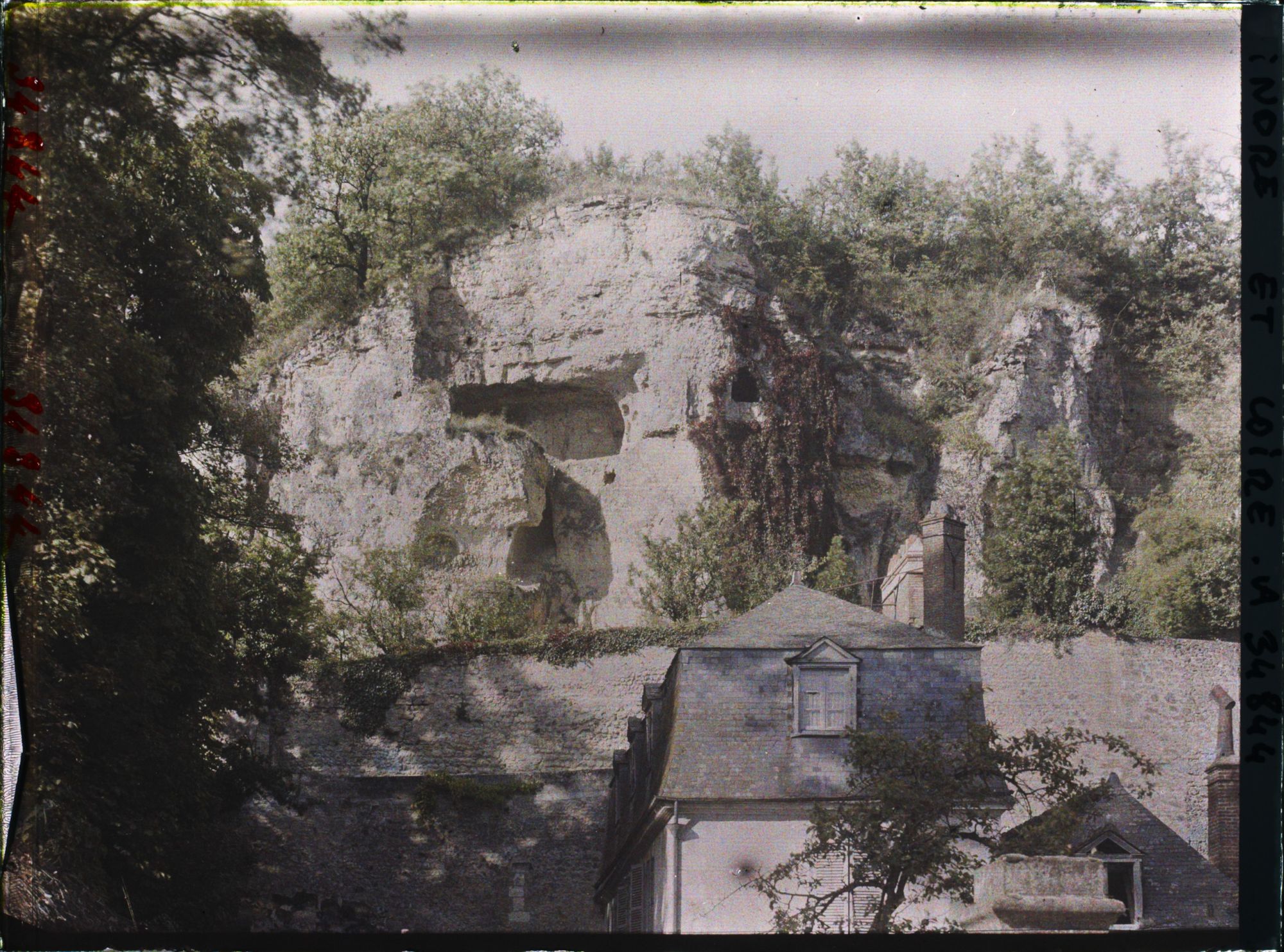 Image représentant Habitation troglodyte abandonnée dans le quartier des Patys