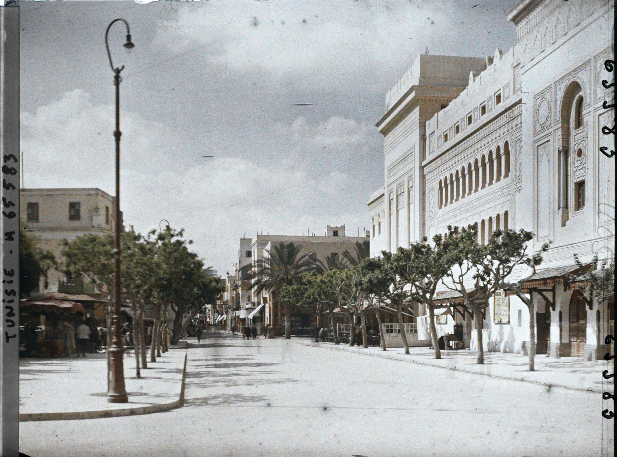 Image représentant Le théâtre dans la rue Émile-Loubet