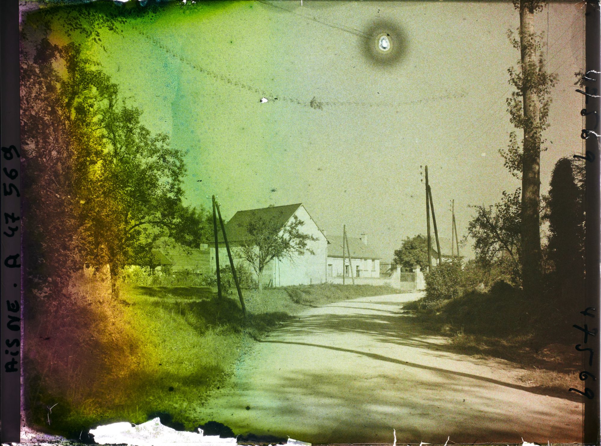 Image représentant France, Courtanson, Entrée du village