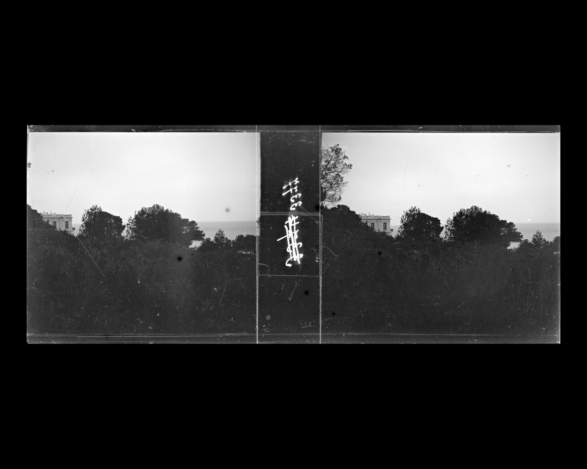 Image représentant La villa Kahn vue depuis le jardin