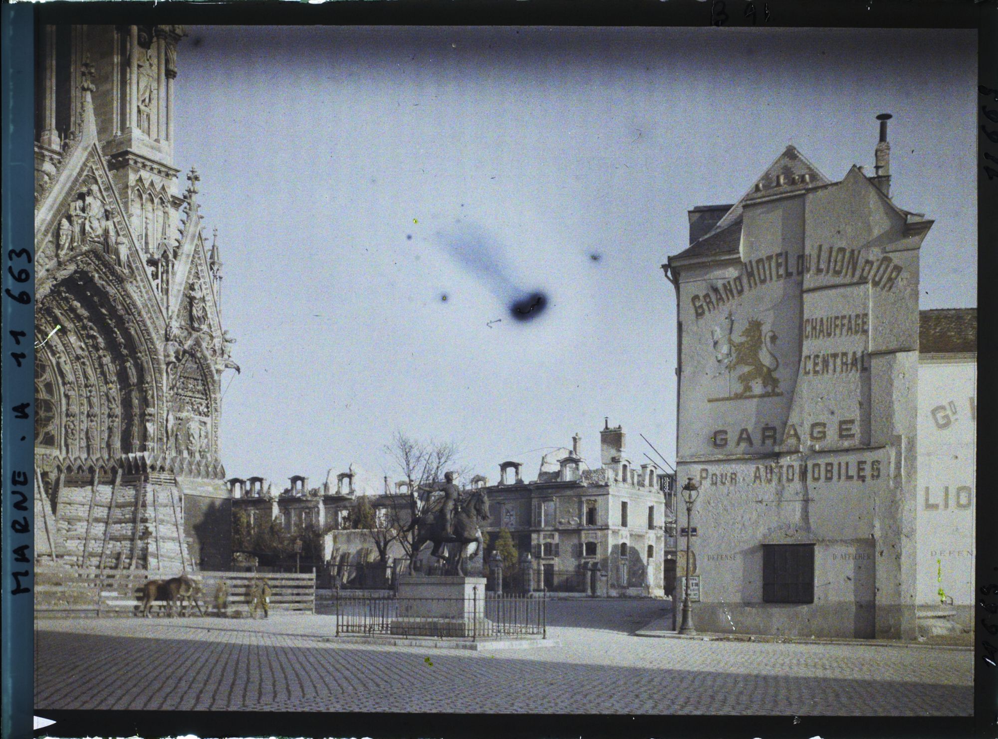 Image représentant France, Reims, Place du Parvis Ne De