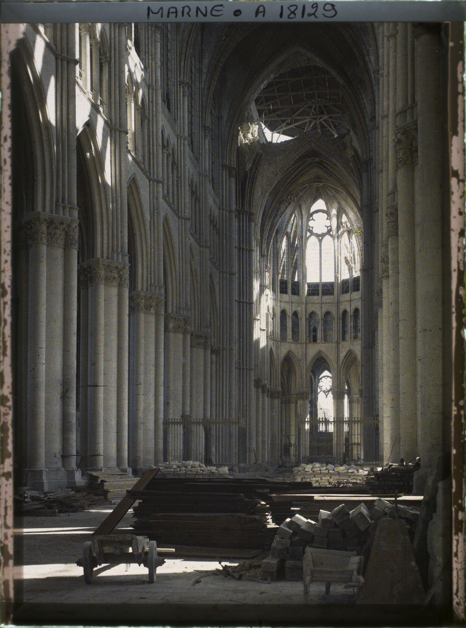 Image représentant France, Reims, Intr de la Cathédrale : nef Centrale