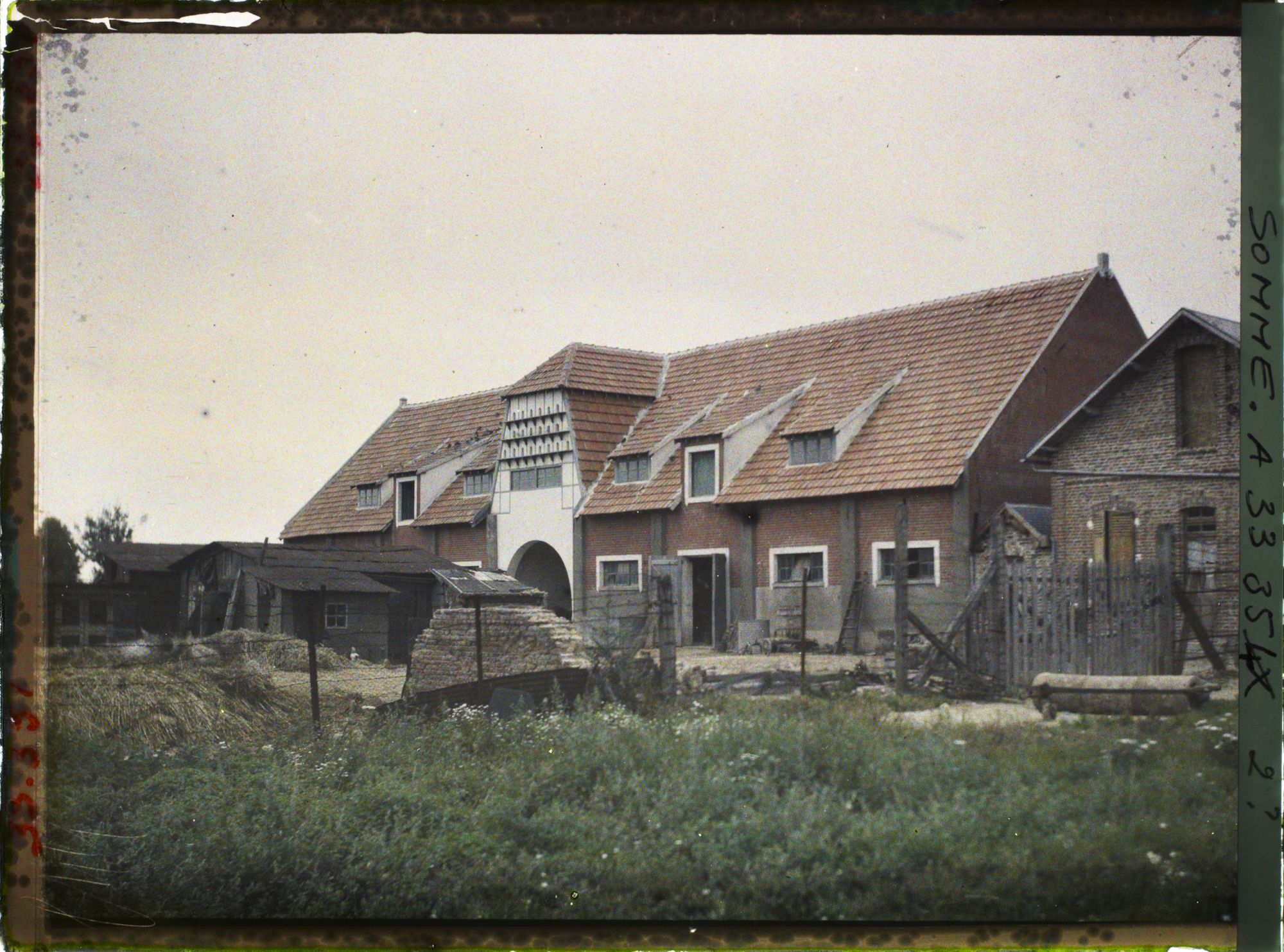 Image représentant France, Omiécourt, Vue prise de la route