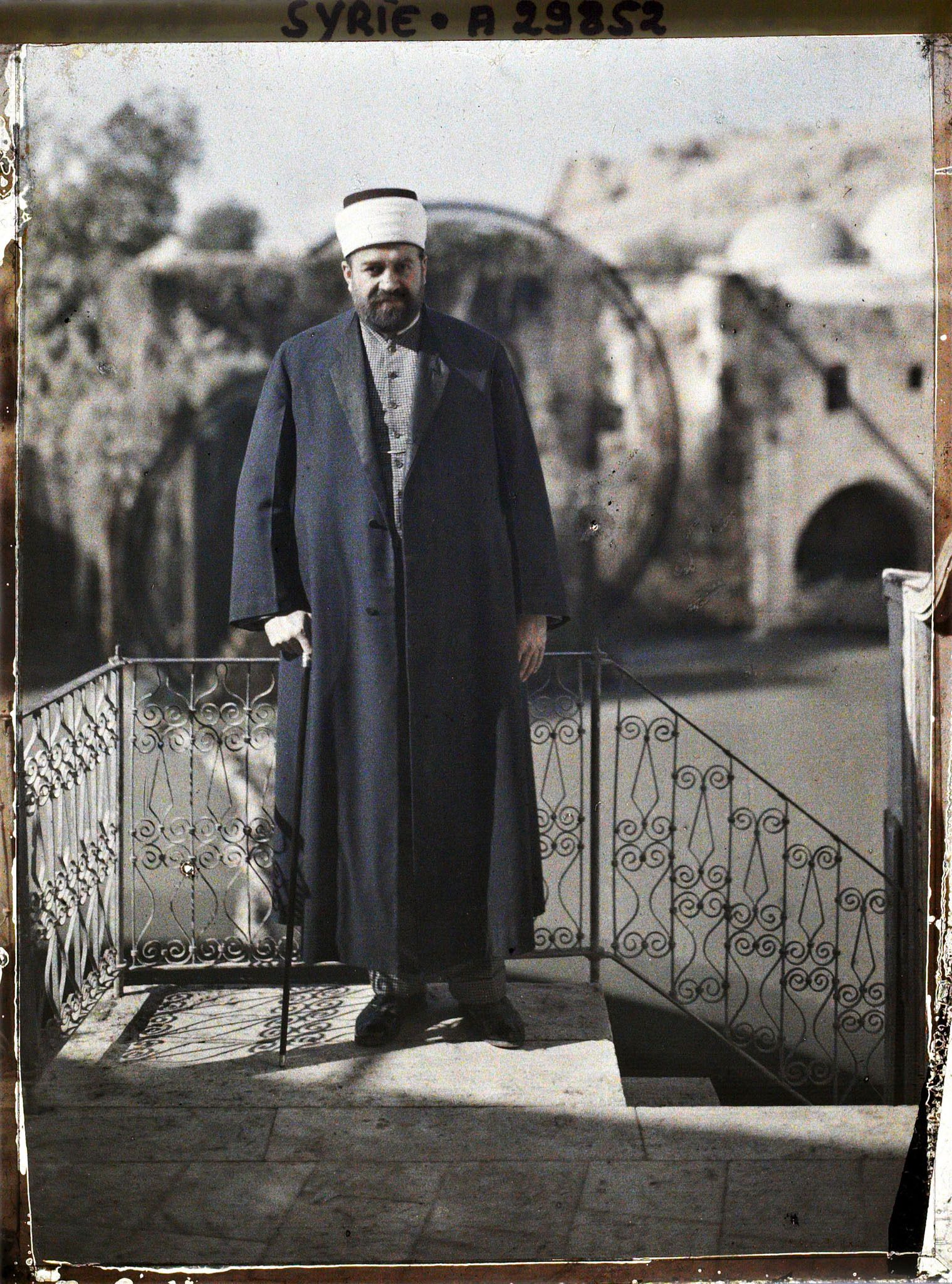 Image représentant Son Excellence Moutesarif Kenali (Gouverneur ?)