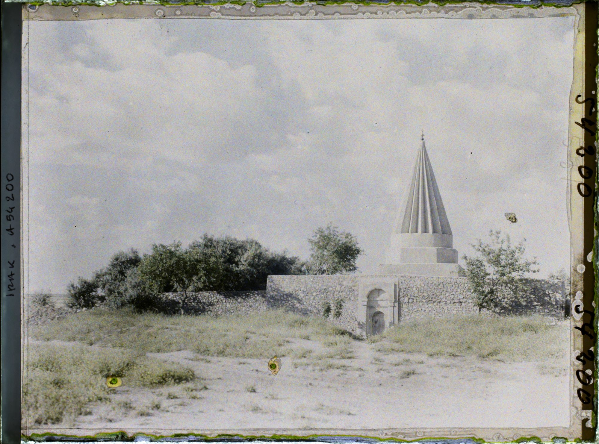 Image représentant Tombeau yézidi
