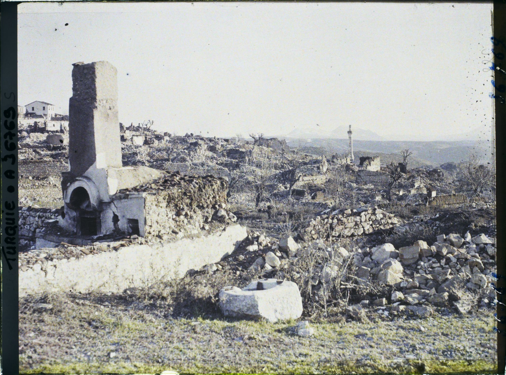 Image représentant Turquie, Biledjik, Ruines du Village
