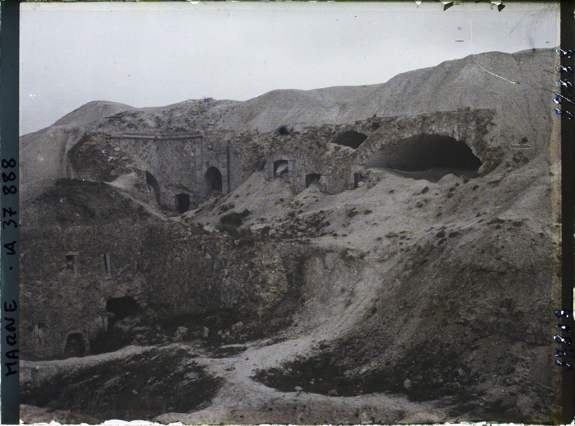 Image représentant France, La Pompelle, Fort de la Pompelle face Ouest