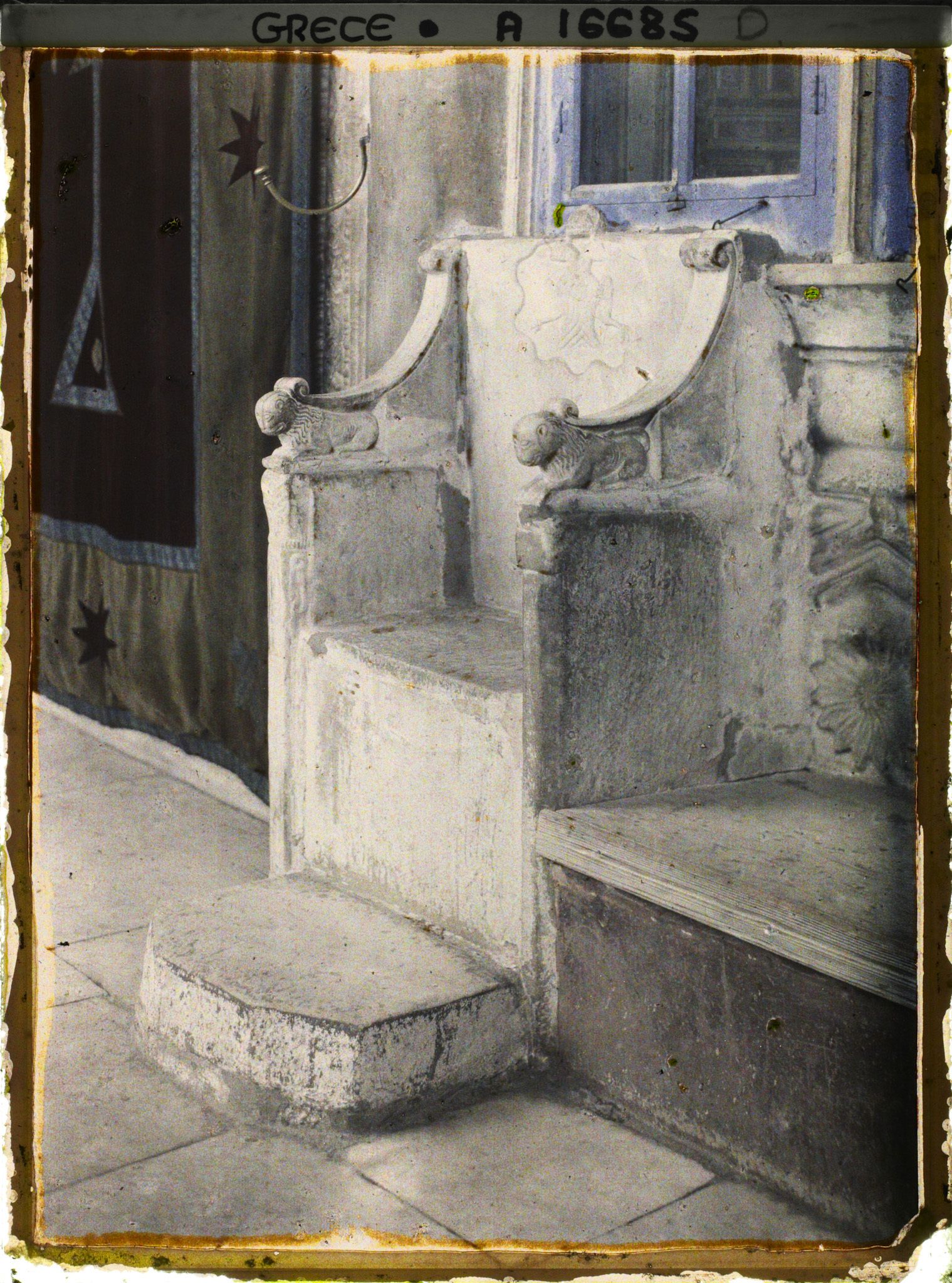 Image représentant Turquie, Mont Athos, Vatopédi, Vieux fauteuil de pierre