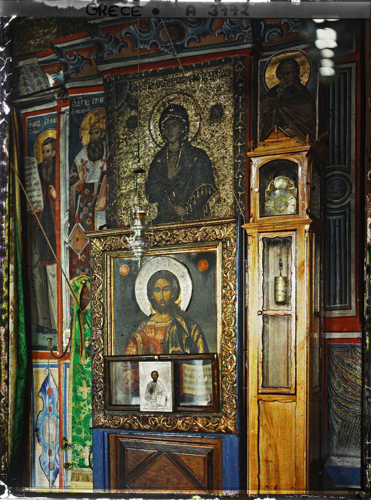 Image représentant Mont-Athos, Vatopediou, Décoration de l'entrée de l'Eglise