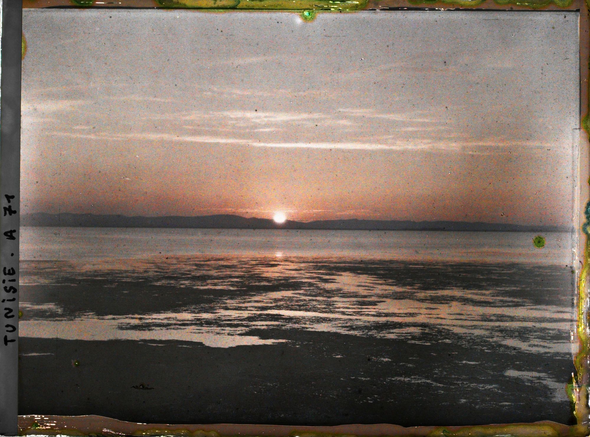 Image représentant Coucher de soleil sur la mer