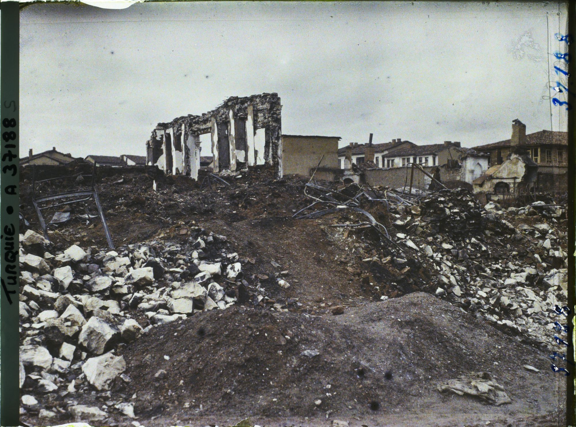 Image représentant Turquie, Ouchak, Coin de ruines
