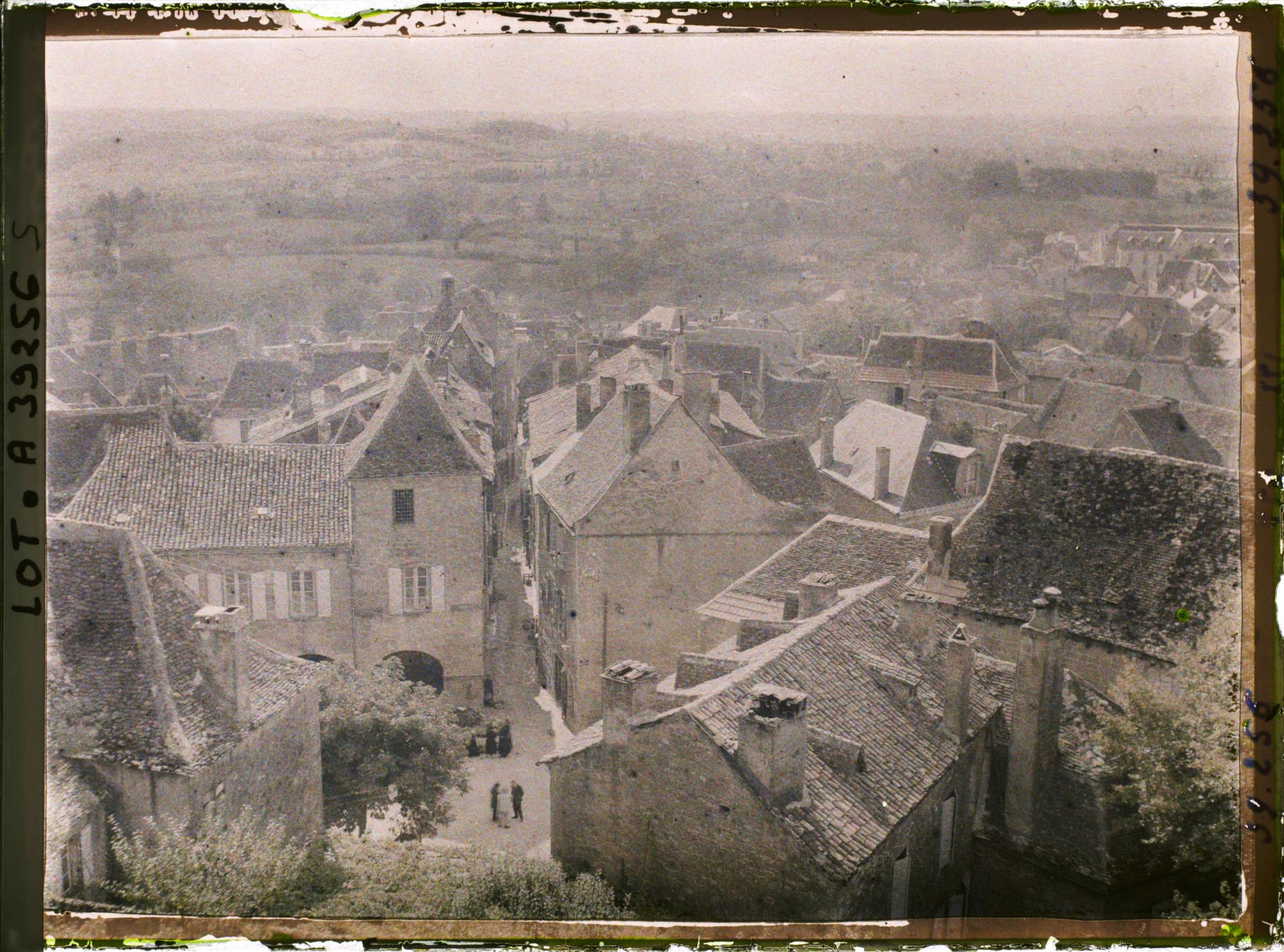 Image représentant France, Gourdon (Lot), Vue d'ensemble sur la ville prise de la promenade du Château vers le s.o.