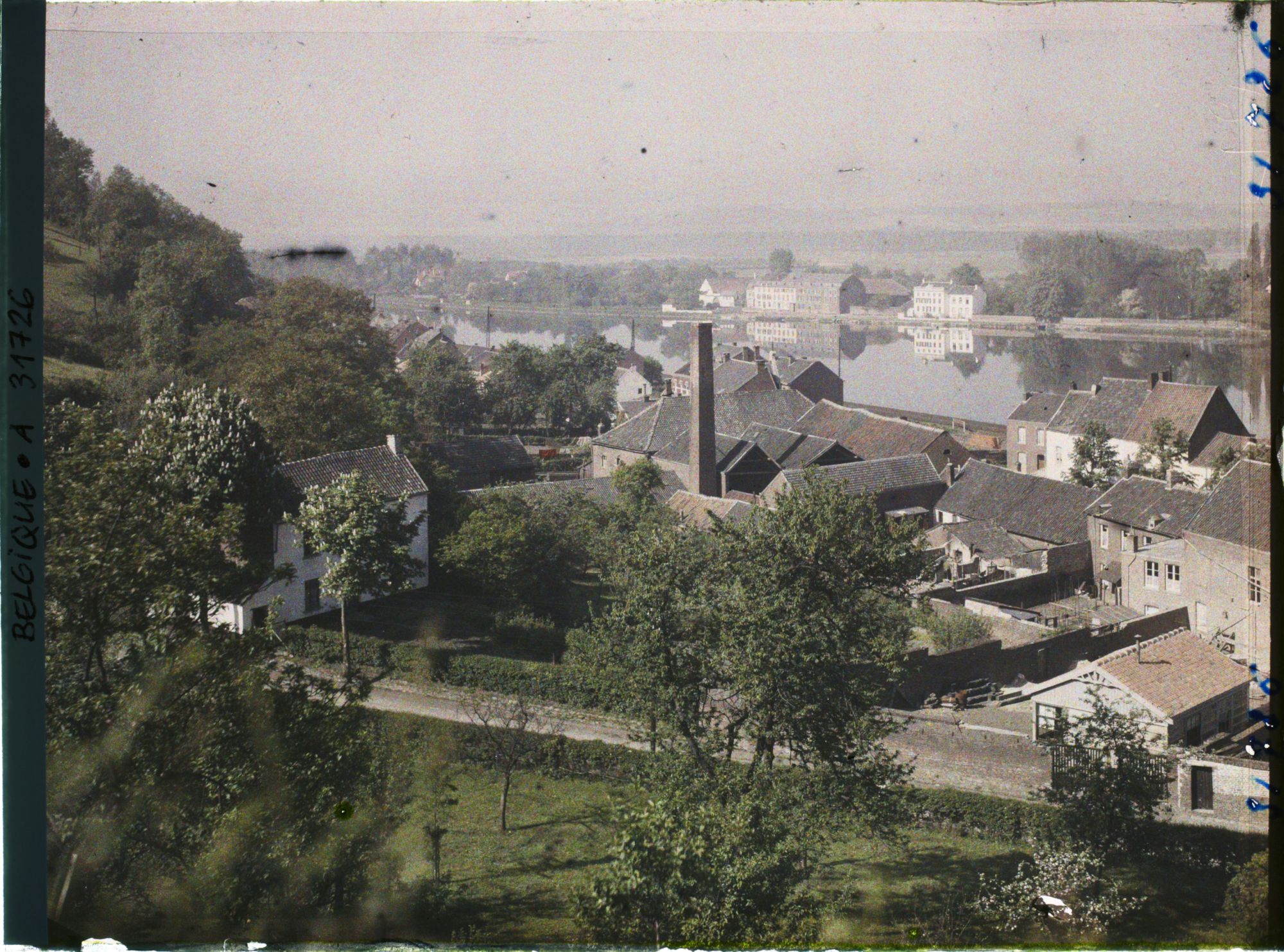 Image représentant Belgique, Visé, Vue Générale sur Visée- bas, la Meuse en amont