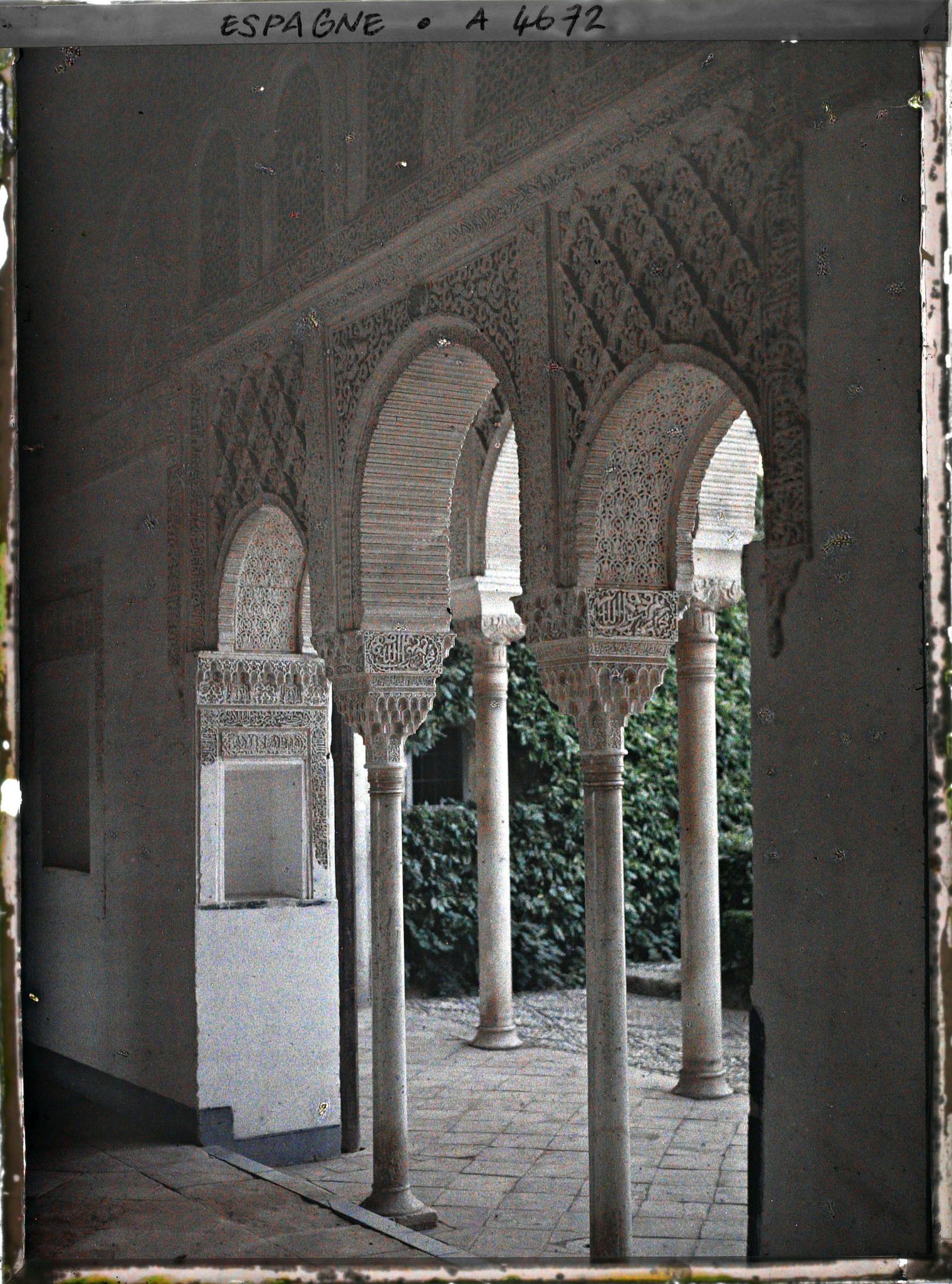 Image représentant Generalife : galerie du pavillon ouest du patio de la Acequia (patio du Canal)