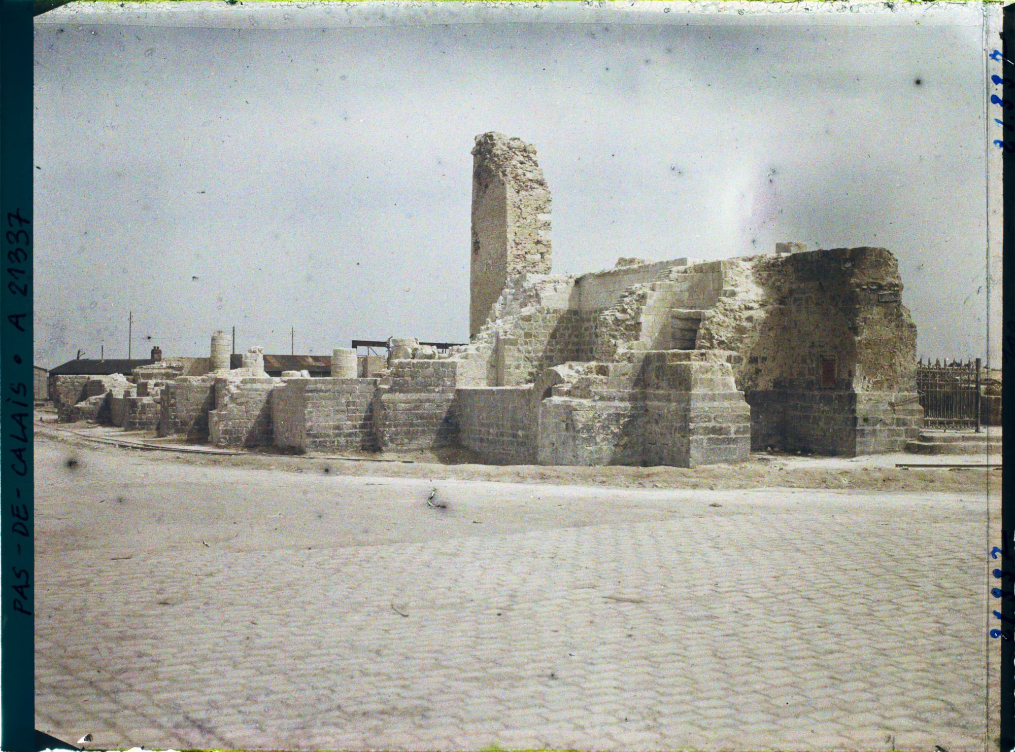 Image représentant France, Lens, Ruines de l'Eglise
