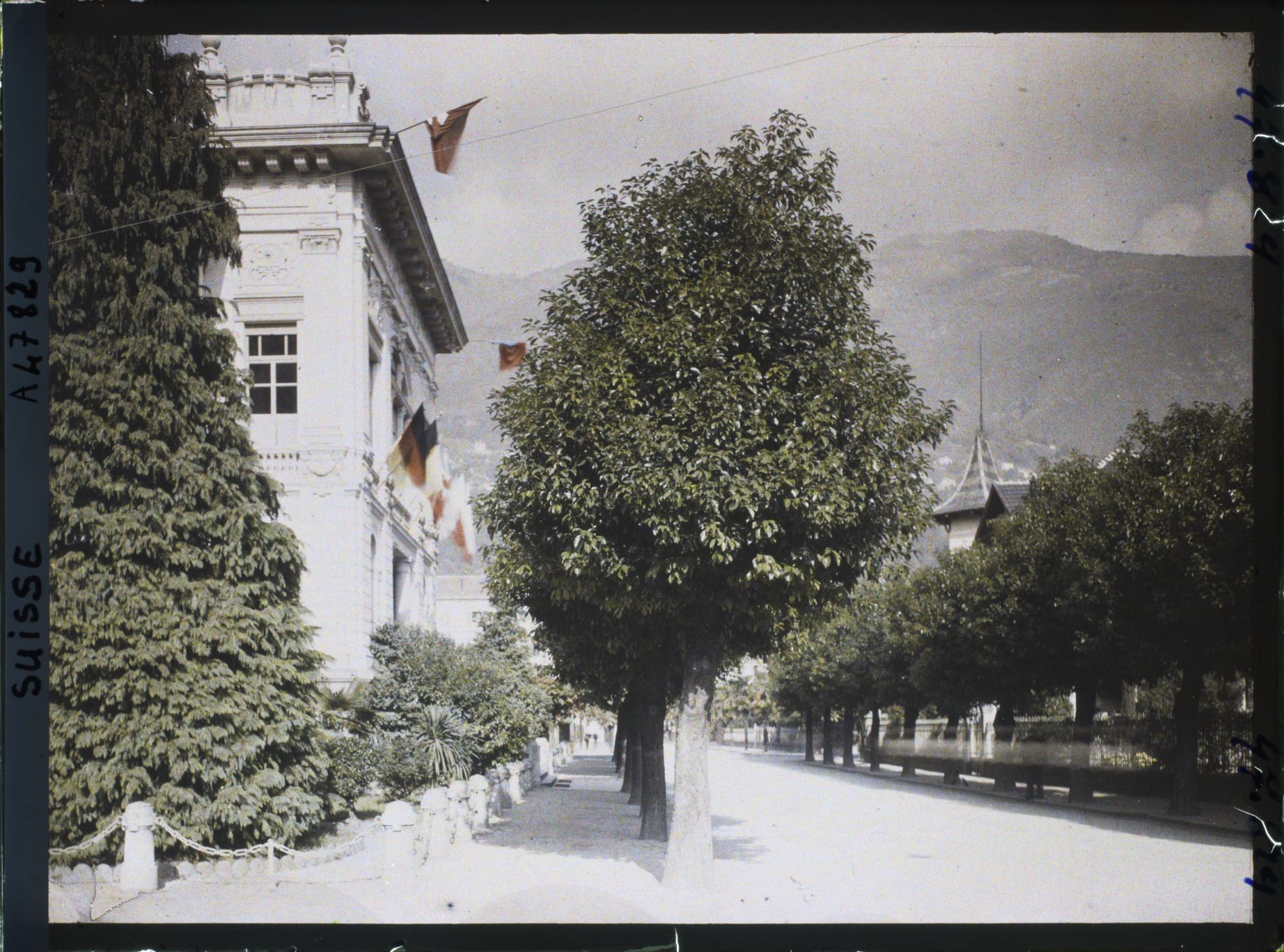 Image représentant Accords de Locarno, la rue du palais de Justice où eut lieu la conférence sur le pacte de Sécurité