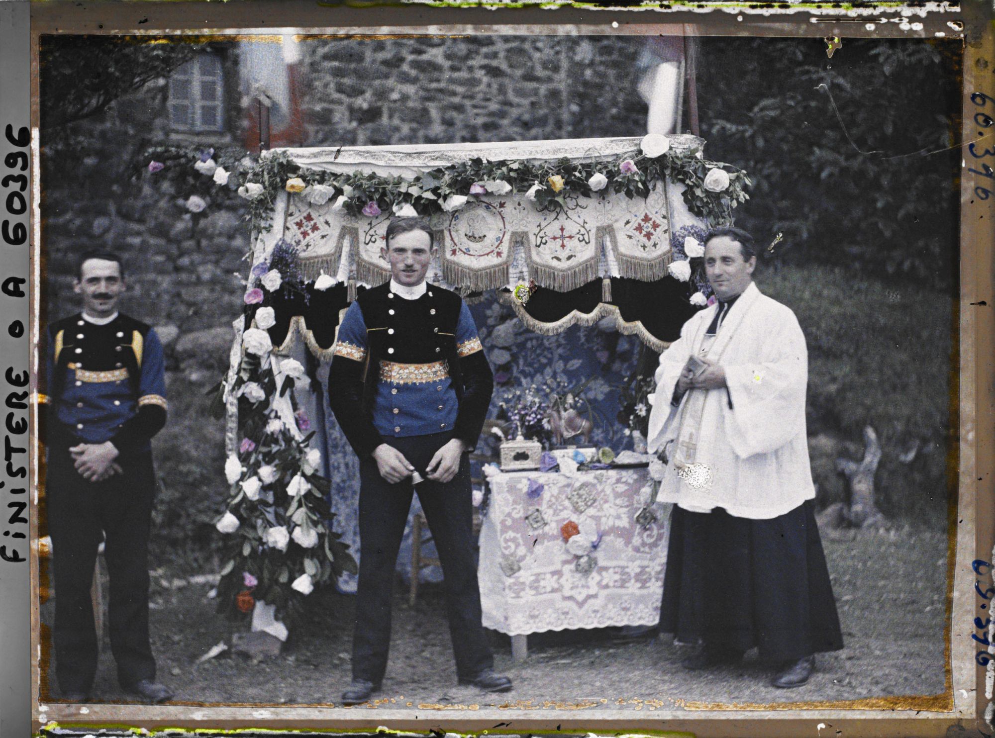 Image représentant Le reposoir de saint Théleau sur le parcours de la Grande Troménie